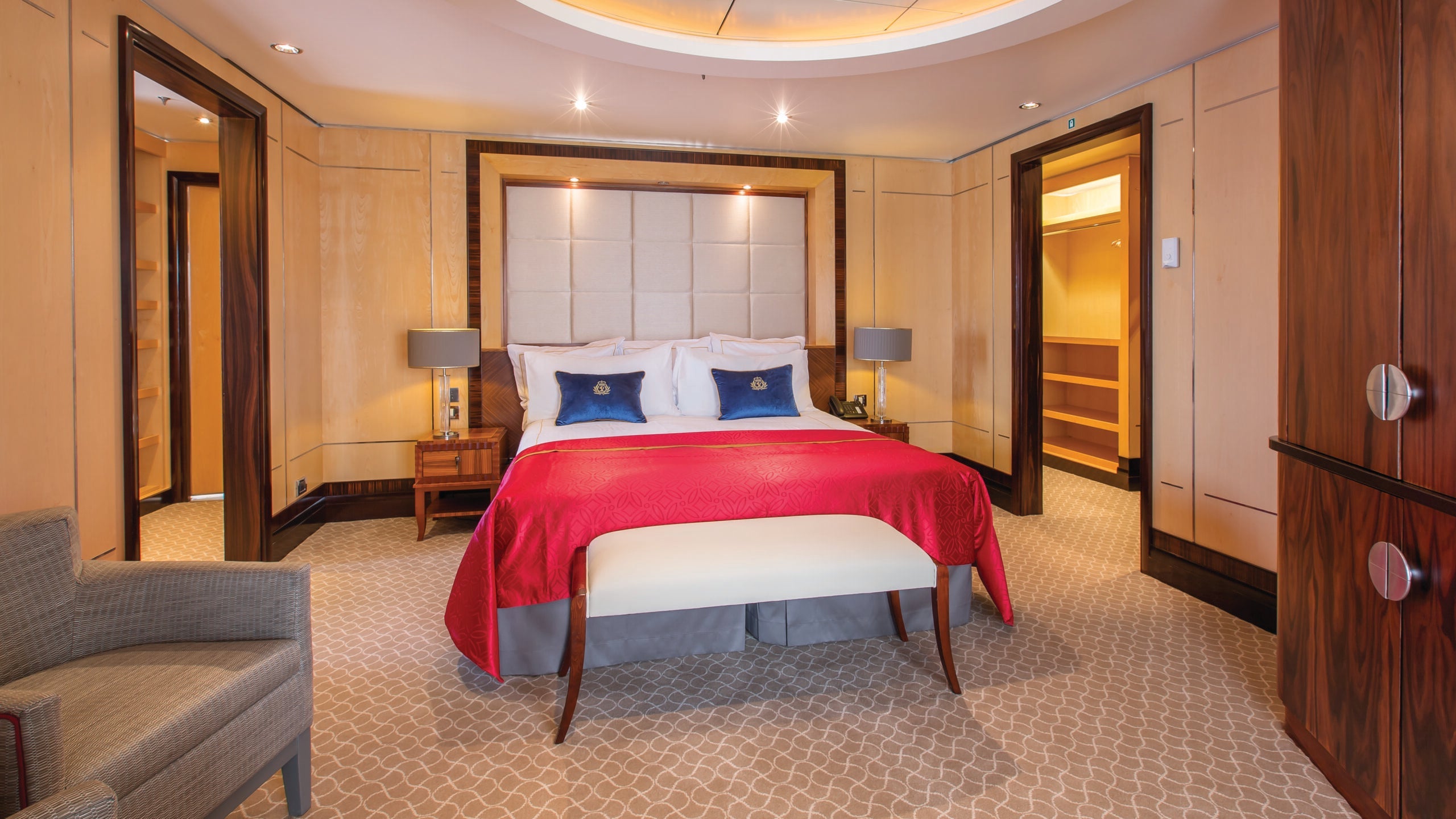 Balmoral Suite on Queen Mary 2