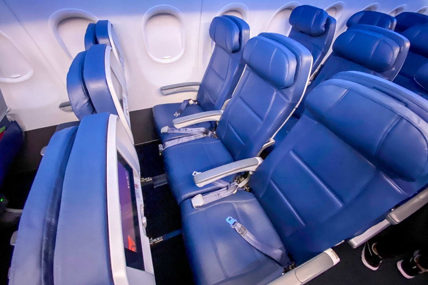Delta economy LGA-FLL