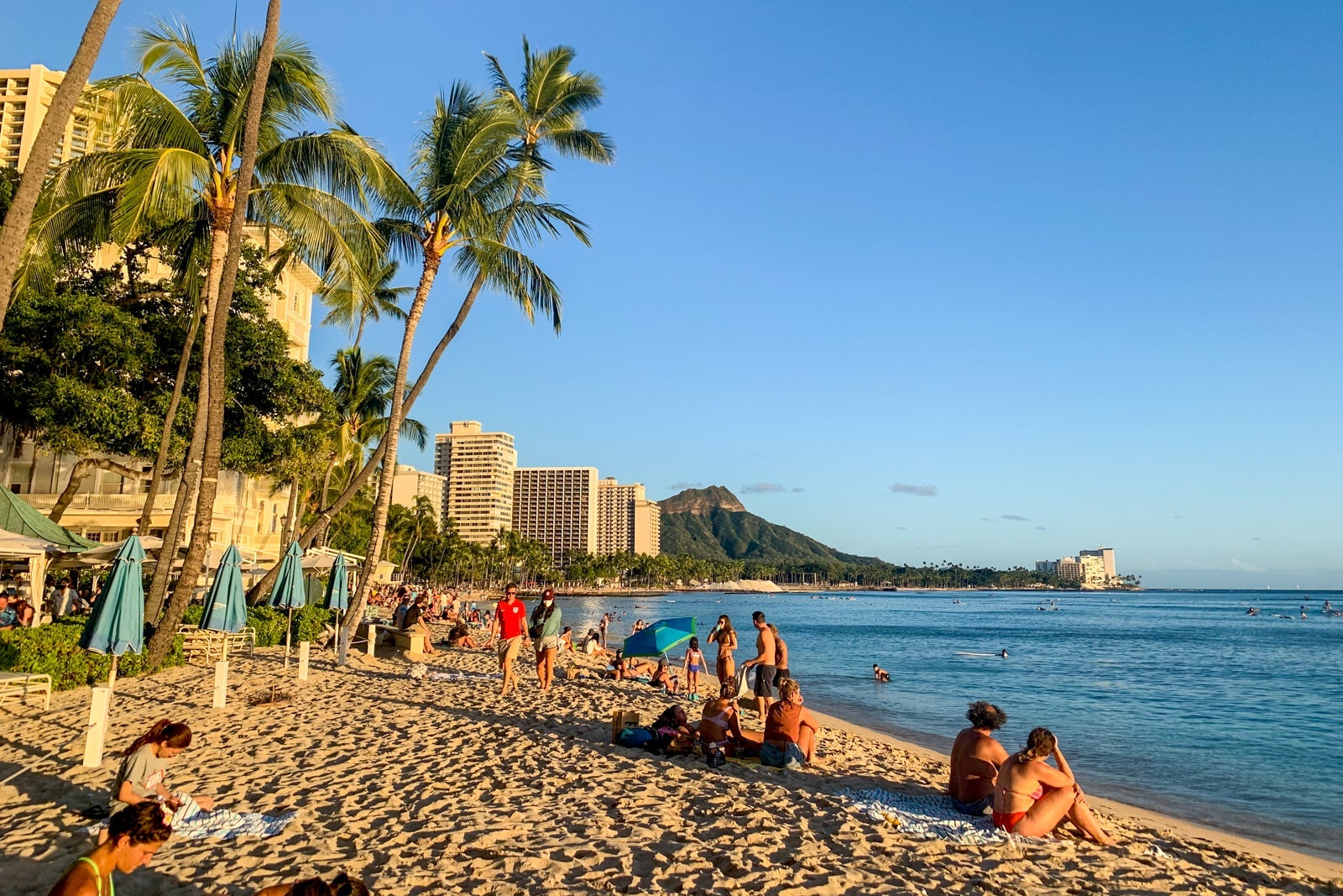 Beach in Hawaii with tourists