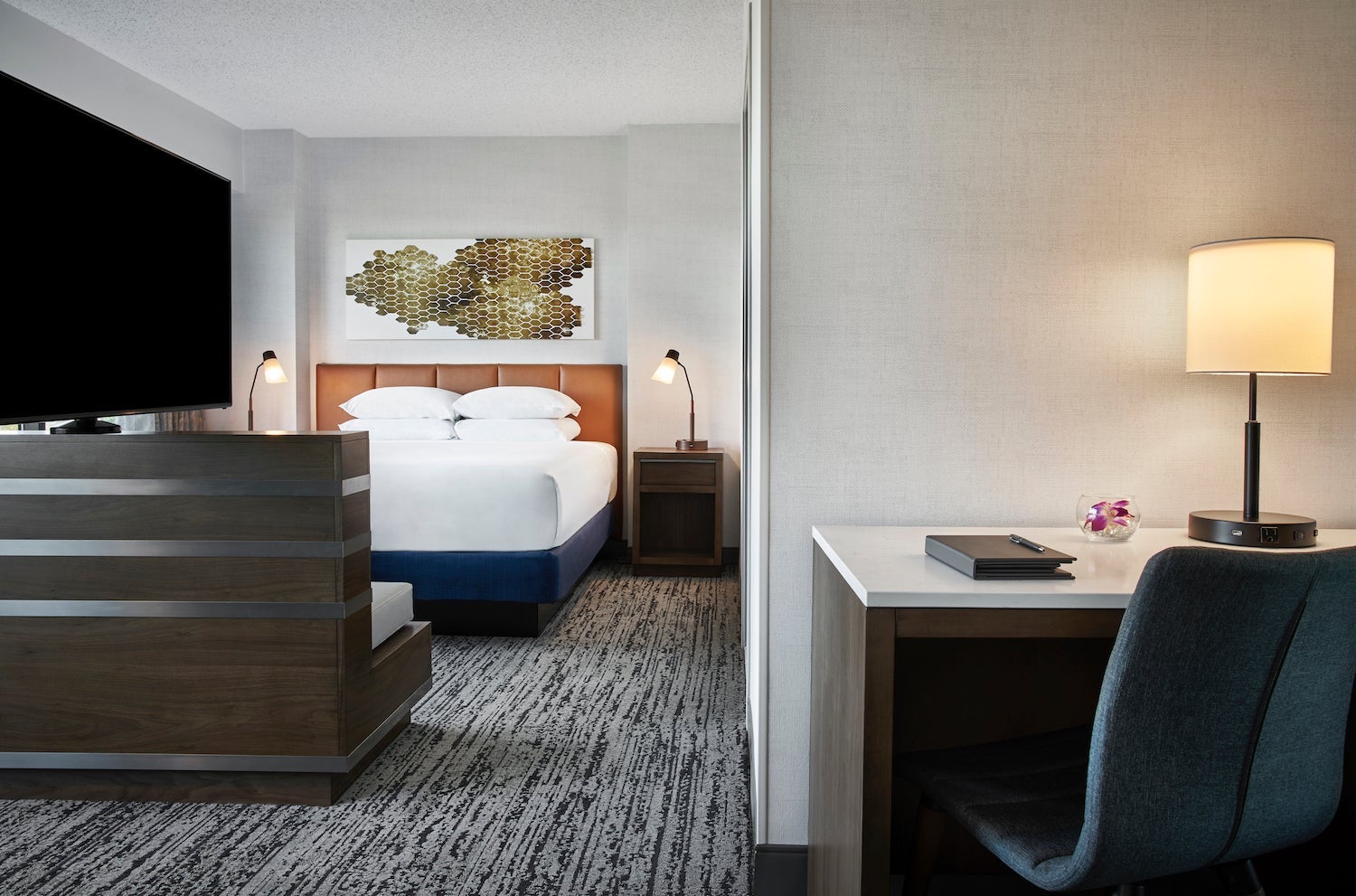 Hyatt Regency Fairfax King Guestroom