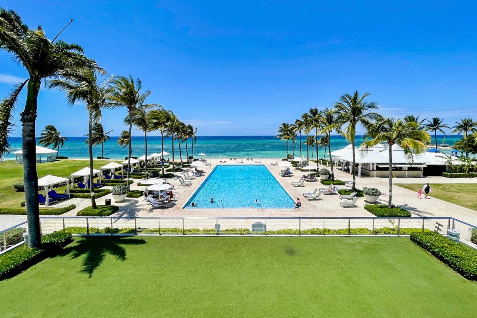 A pretty beach and fun waterpark makes Jamaica's all-inclusive Hilton Rose  Hall Resort a good bet for families - The Points Guy, image size:1573x1049