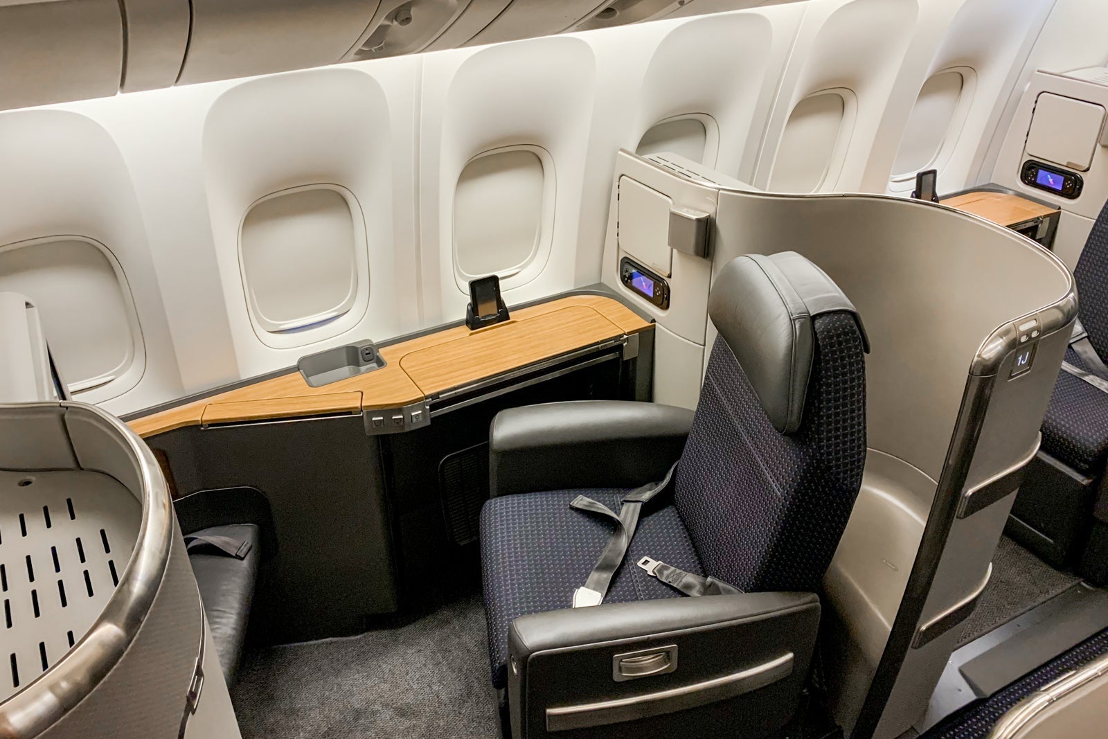 アメリカン航空Boeing 777-300ER Four-cabin review: Putting American Airlines' Boeing 777