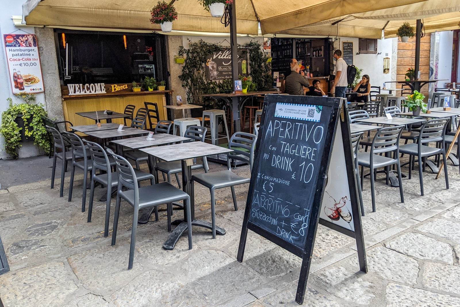 Outdoor dining in Naviglio in Milan, Italy