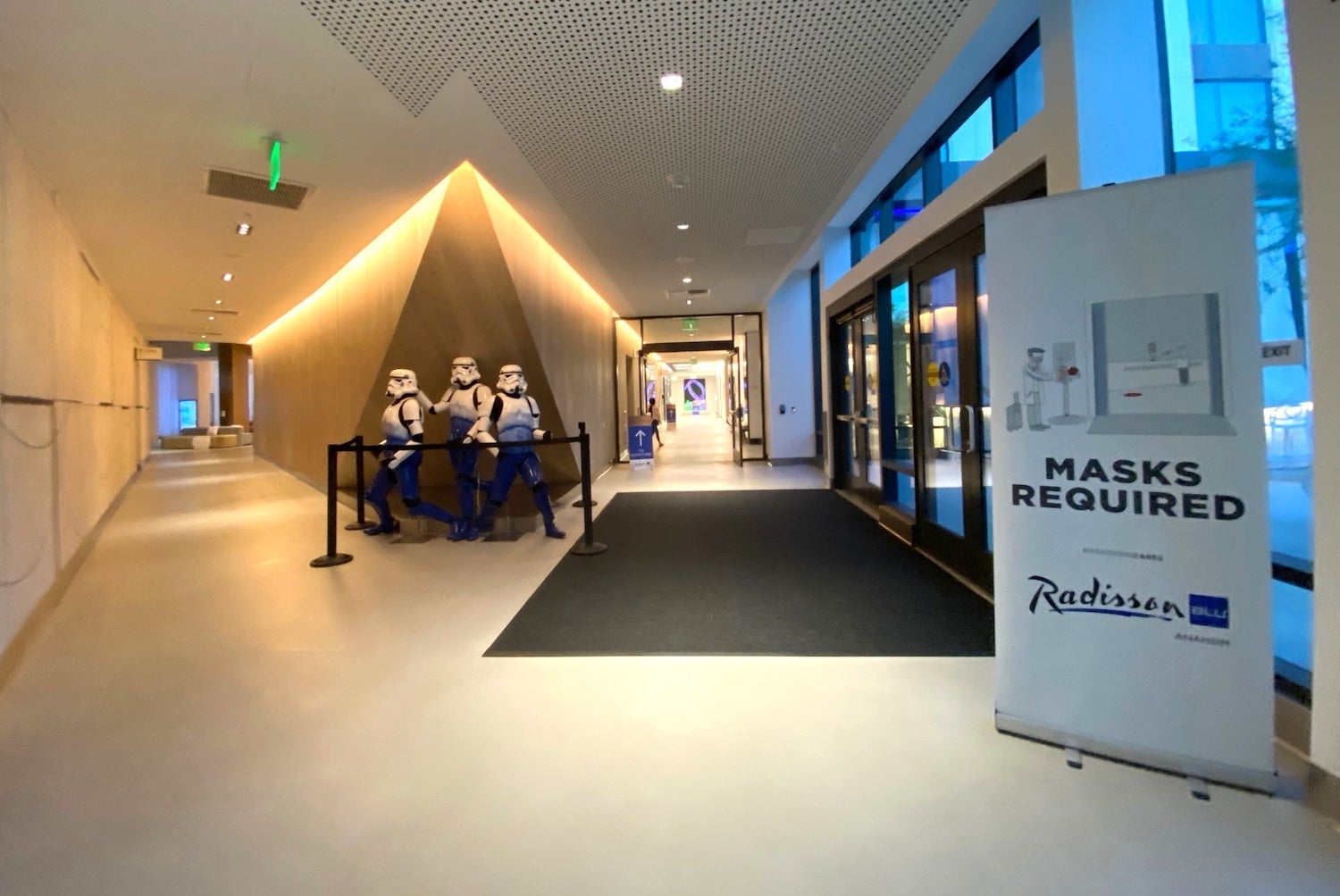 Radisson Blu Anaheim hallway to lobby