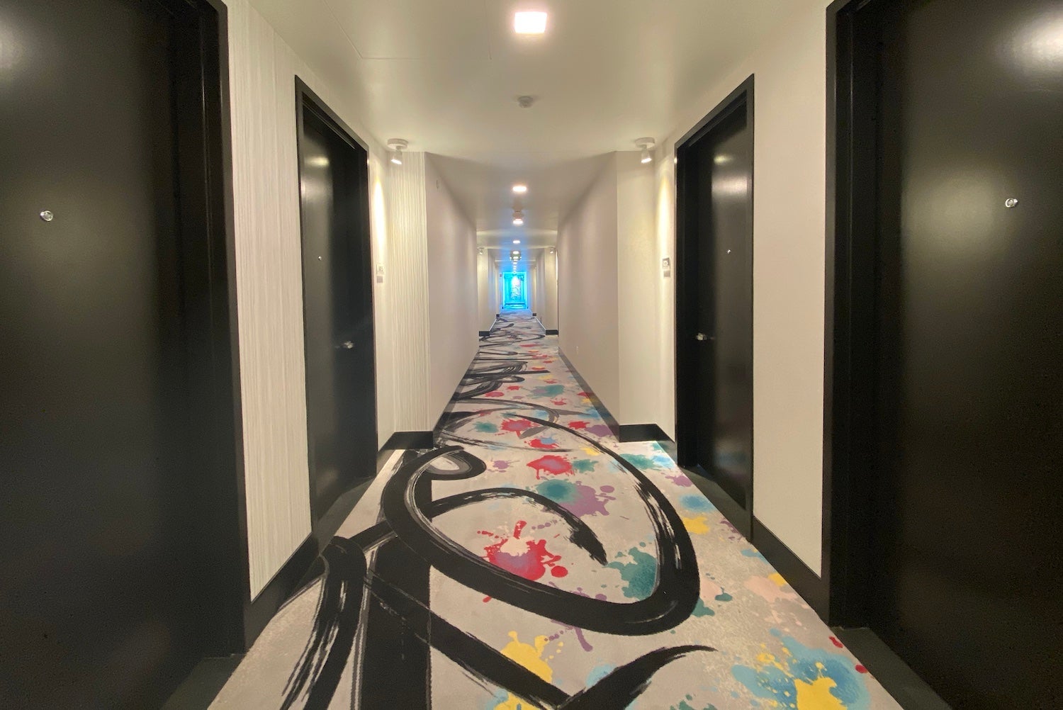 Radisson Blu Anaheim hallway