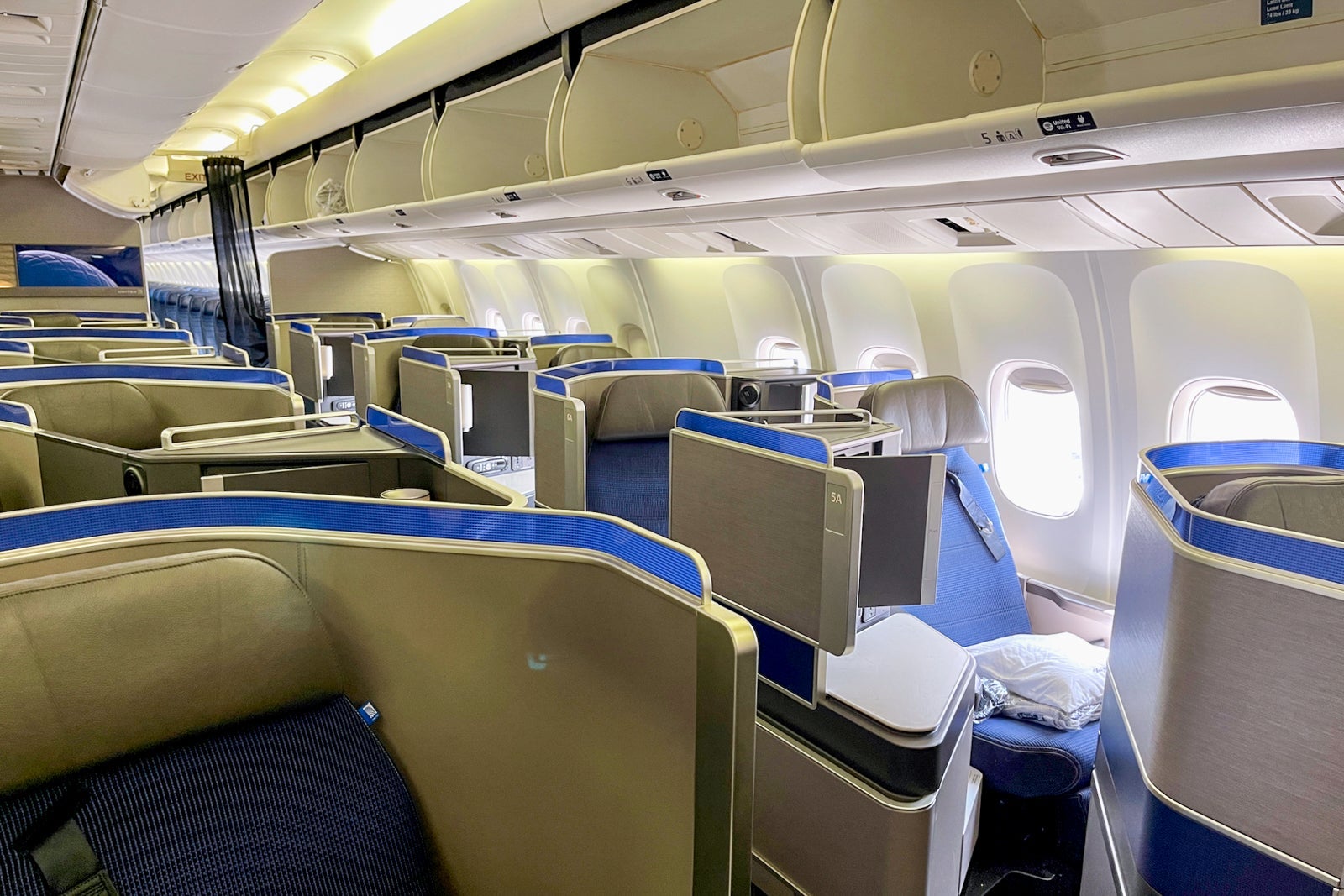 United 767-300 Polaris