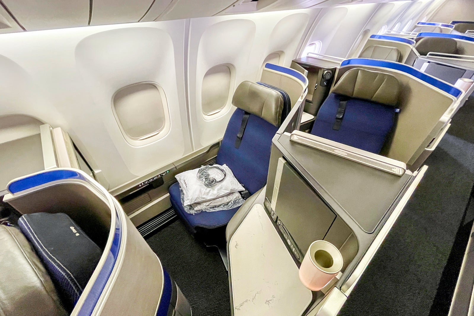 United 767-300 Polaris