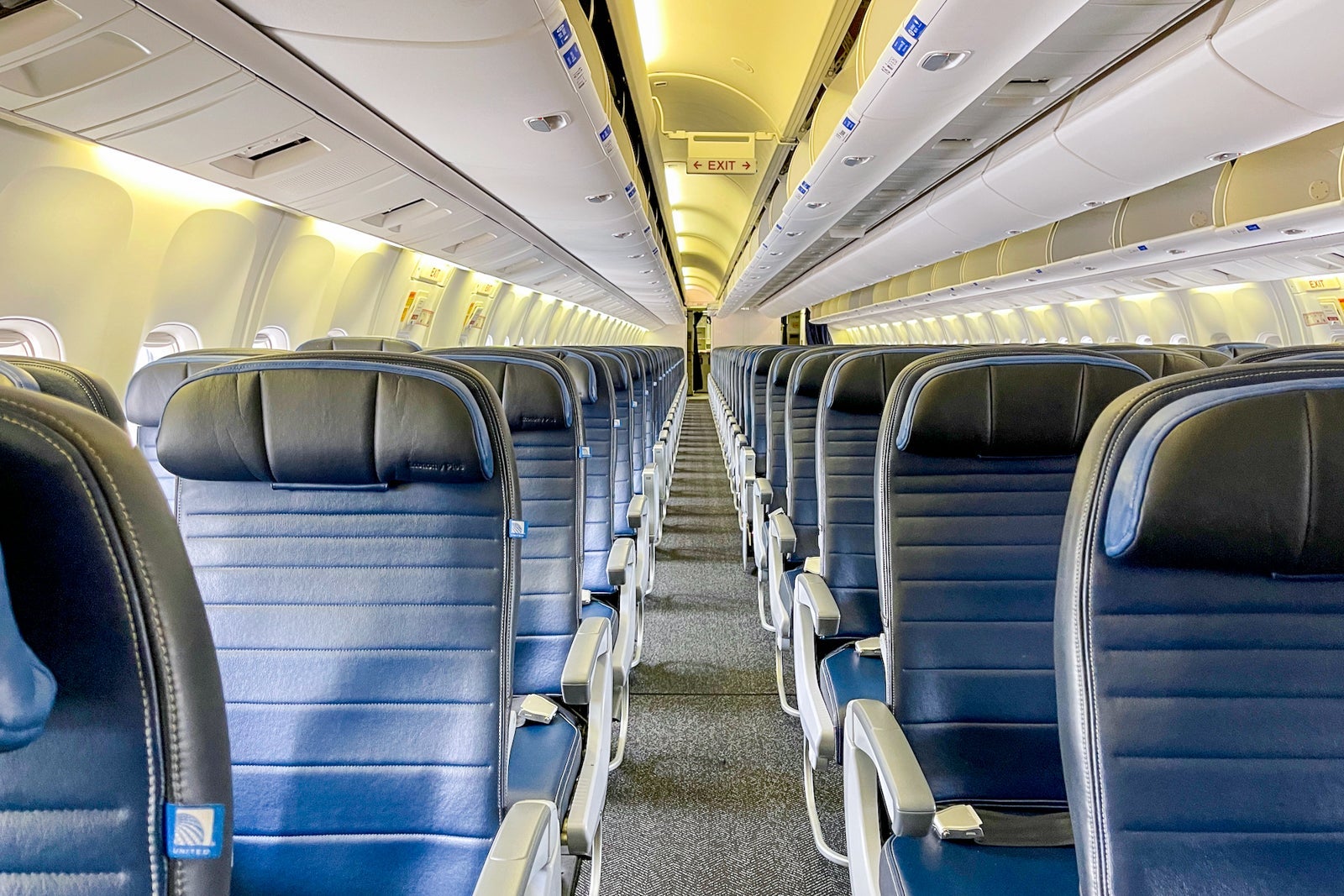 United 767-300 Economy