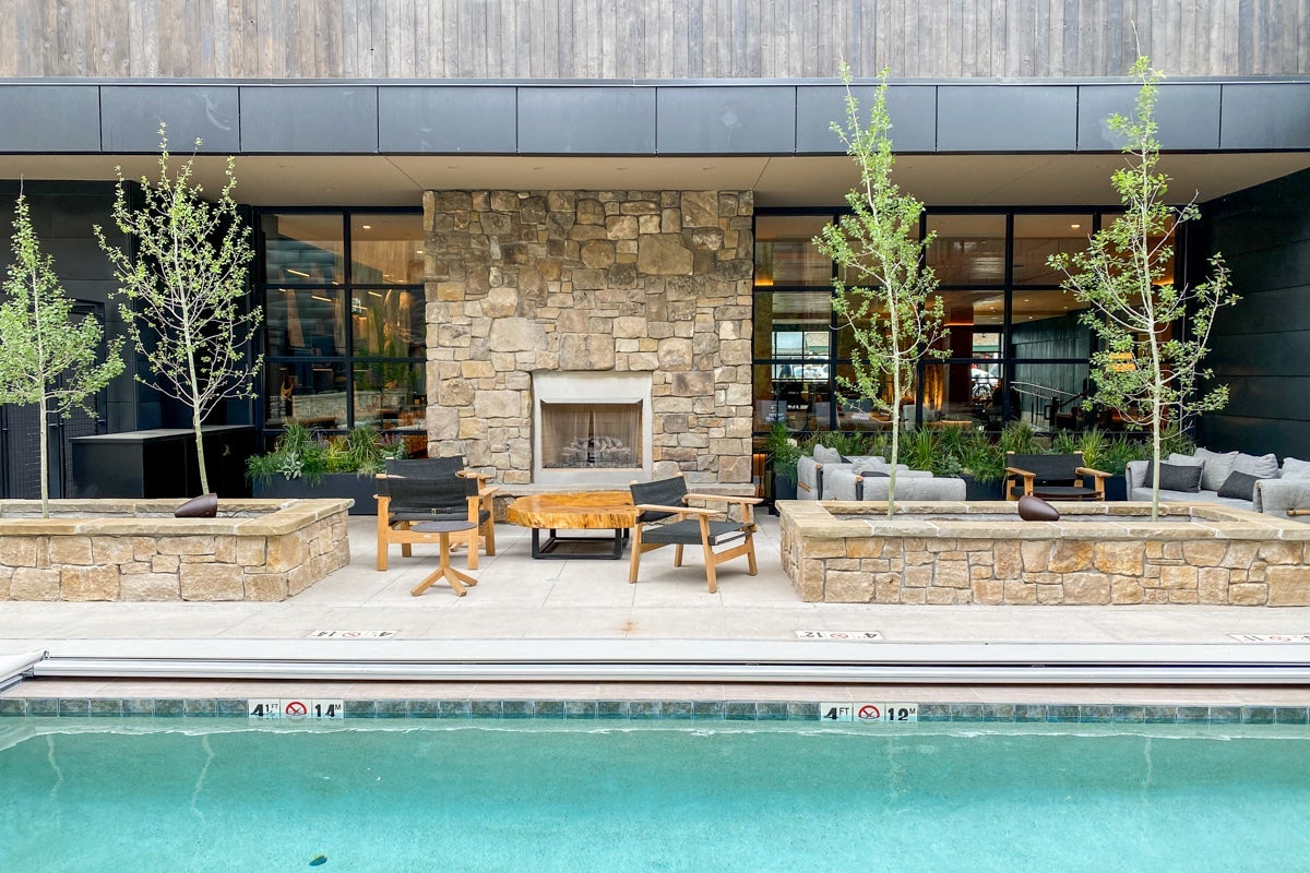 Photo of the pool at Cloudveil.