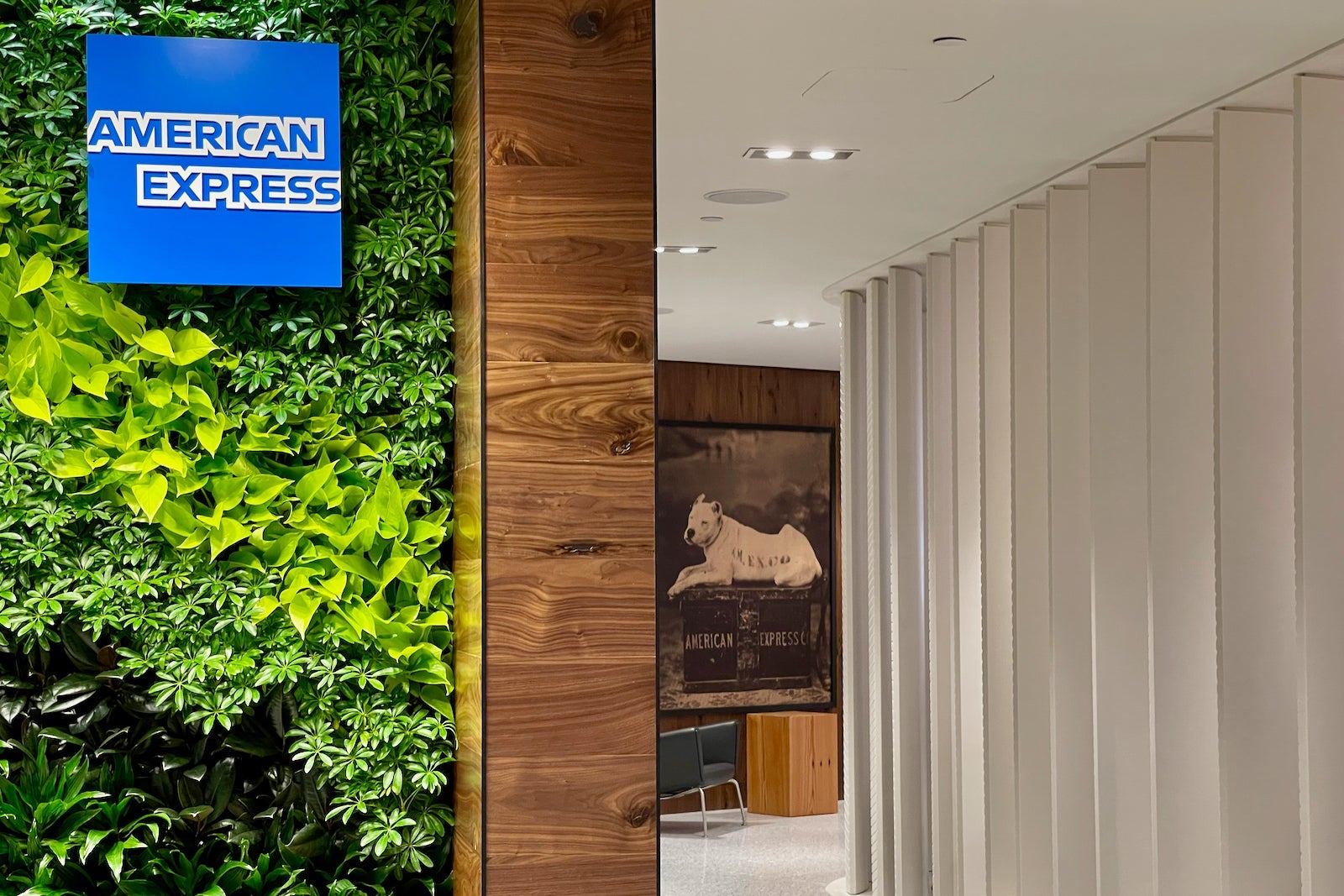 Amex Centurion Lounge LaGuardia entrance