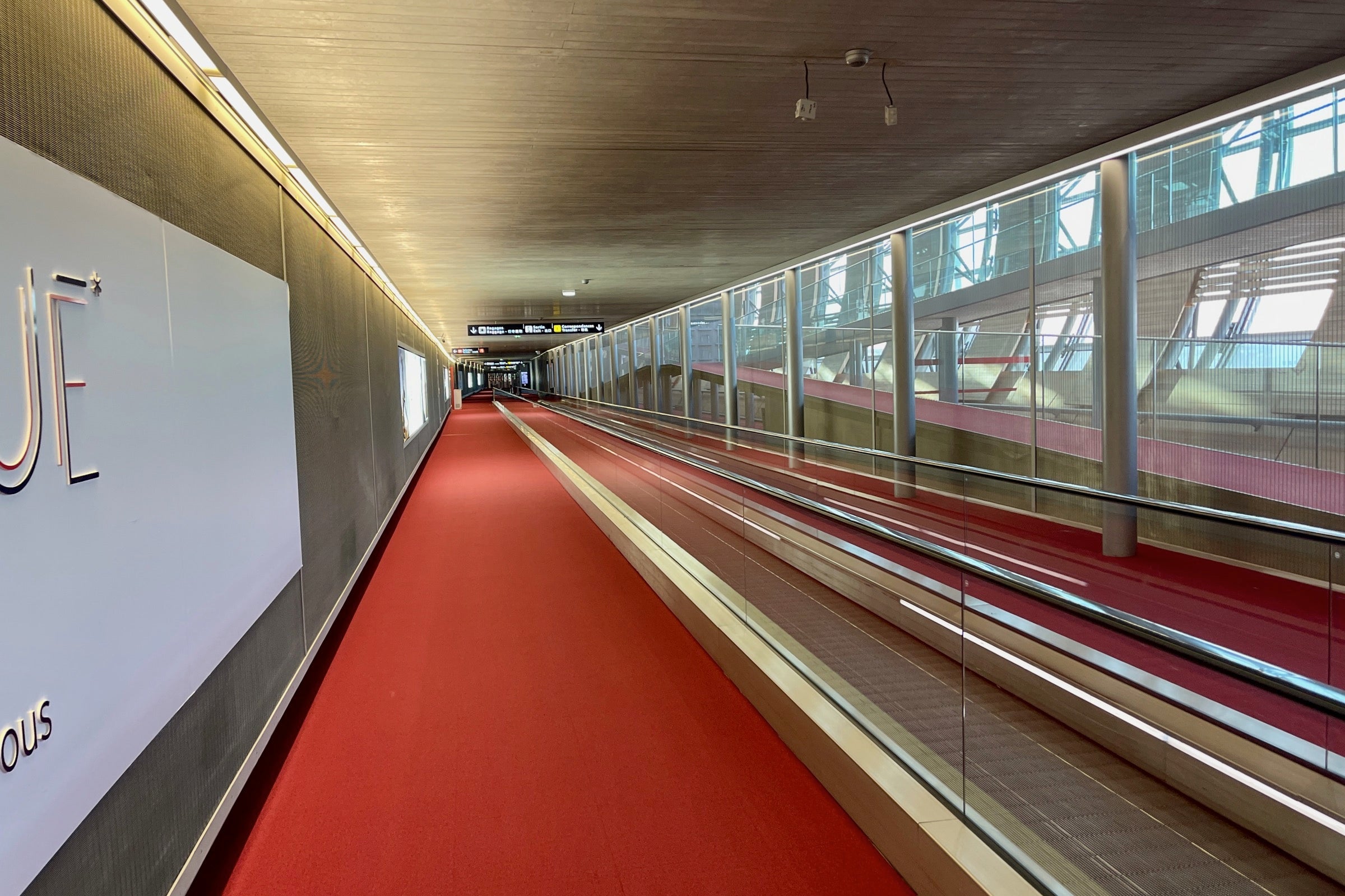 Hallway to customs at CDG