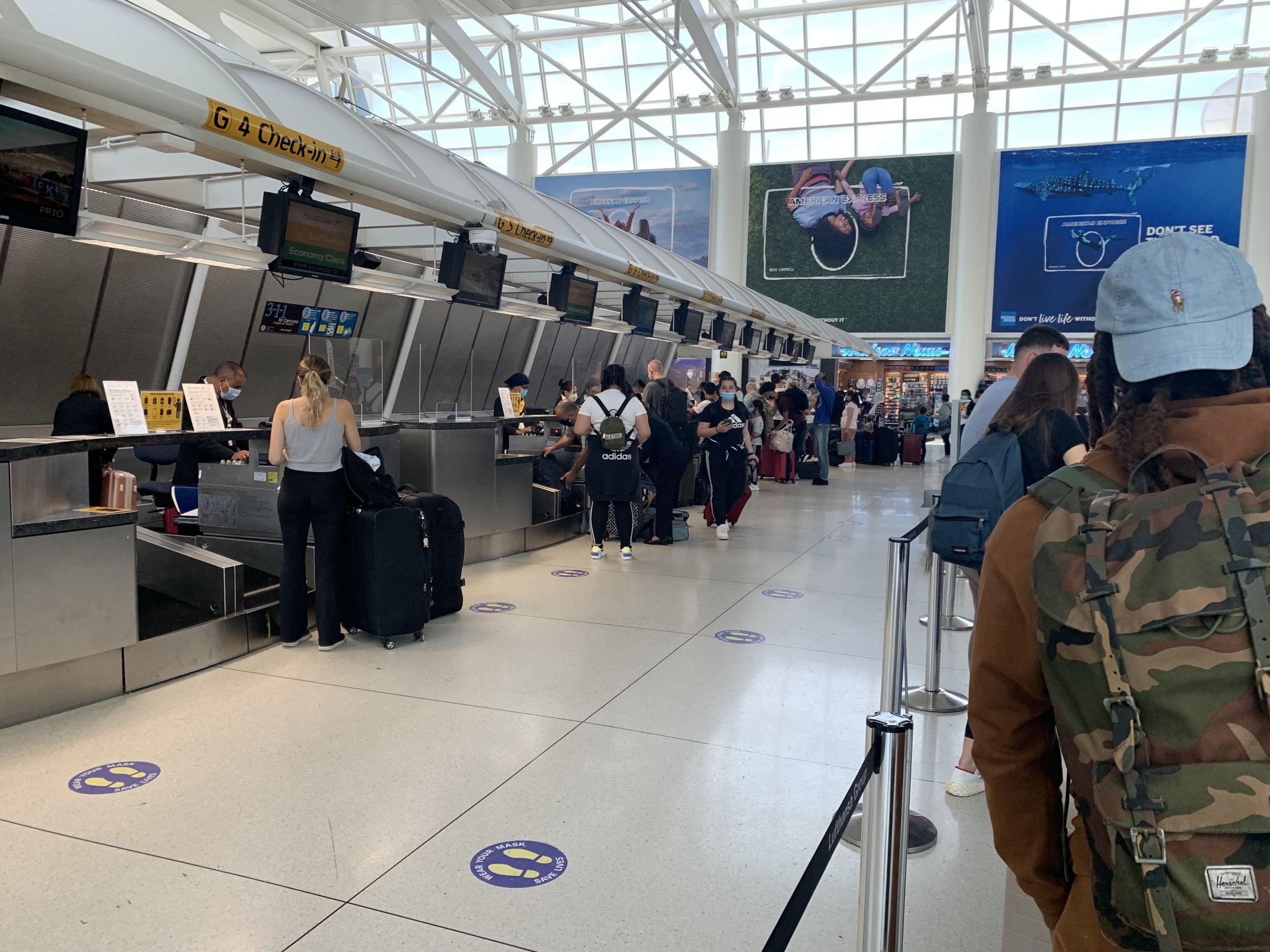Line for Lufthansa check-in at JFK airport