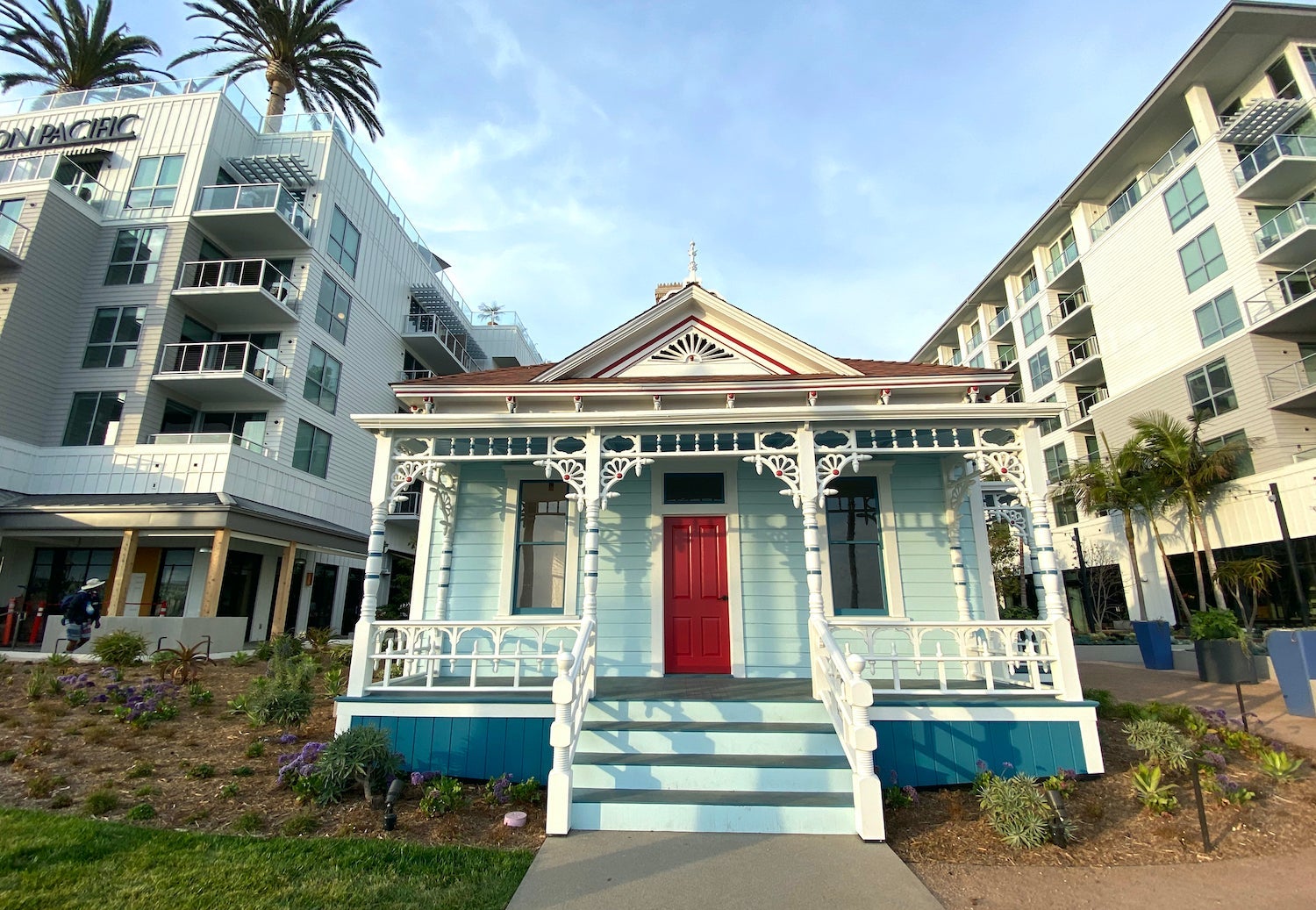 The Top Gun House at Mission Pacicif Hotel in Oceanside