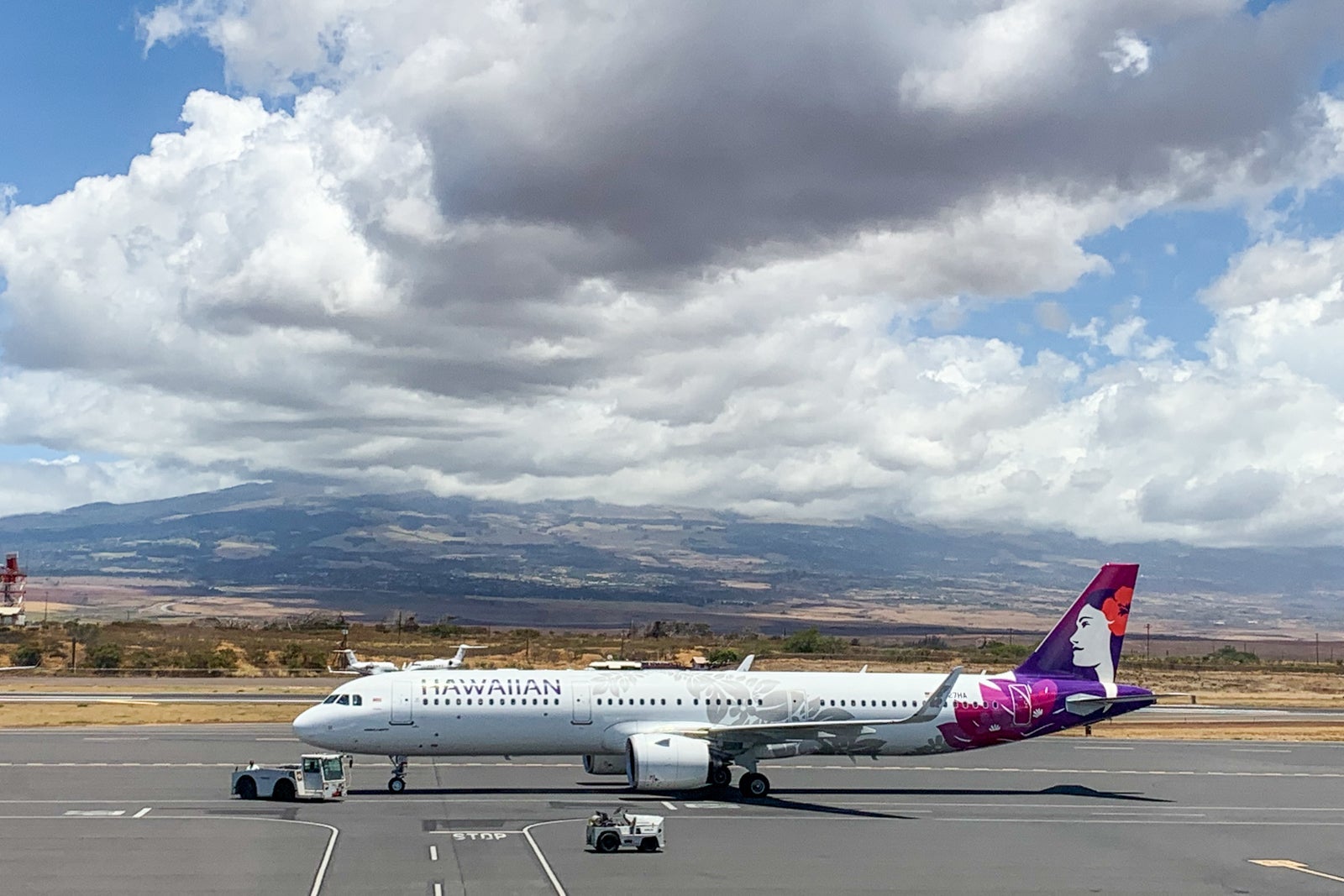 Hawaiian Airlines plane