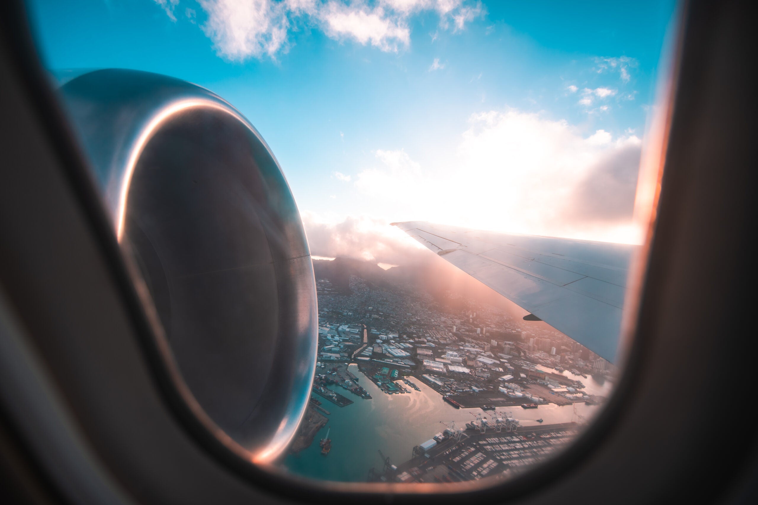 Hawaiian 717 Takeoff Honolulu wing view