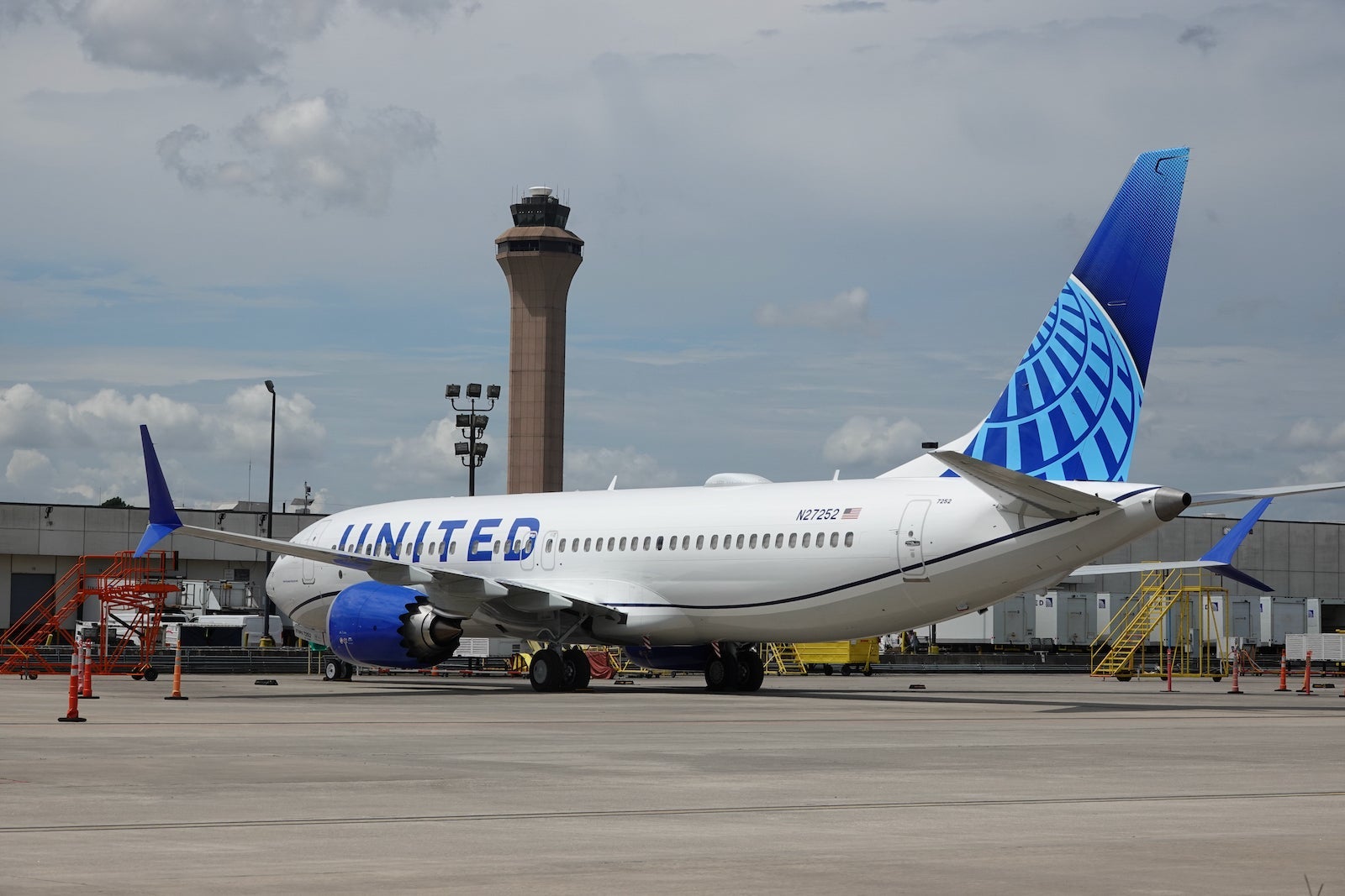United 737 MAX