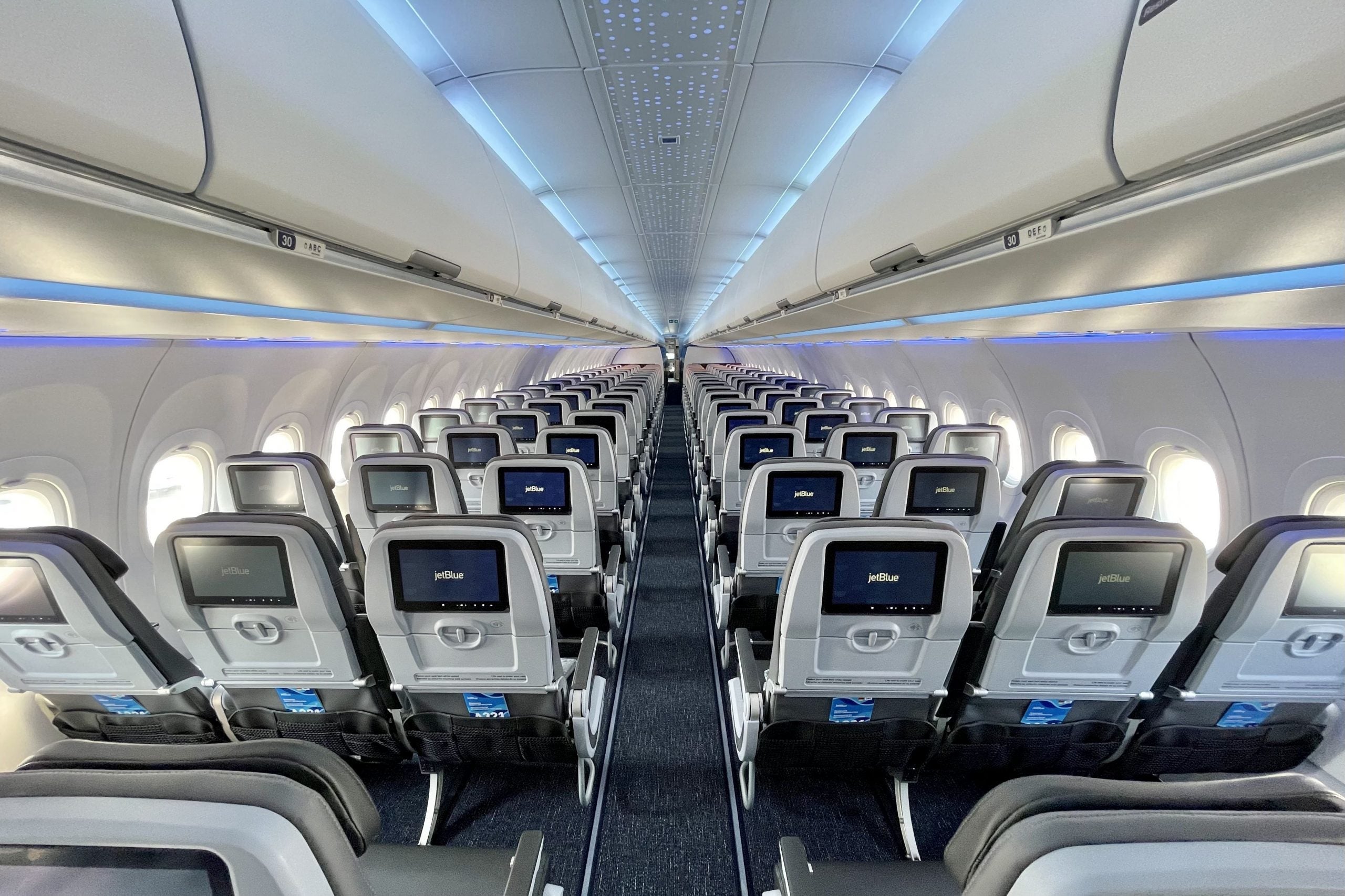 JetBlue A321LR economy cabin