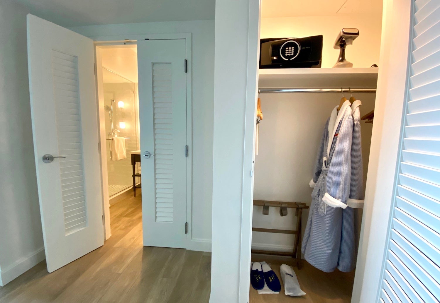 Seabird Resort oceanview room closet
