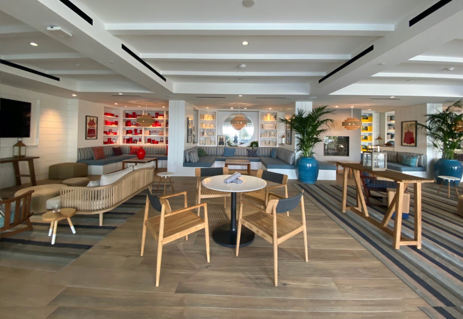 Seabird Shelter Club restaurant seating