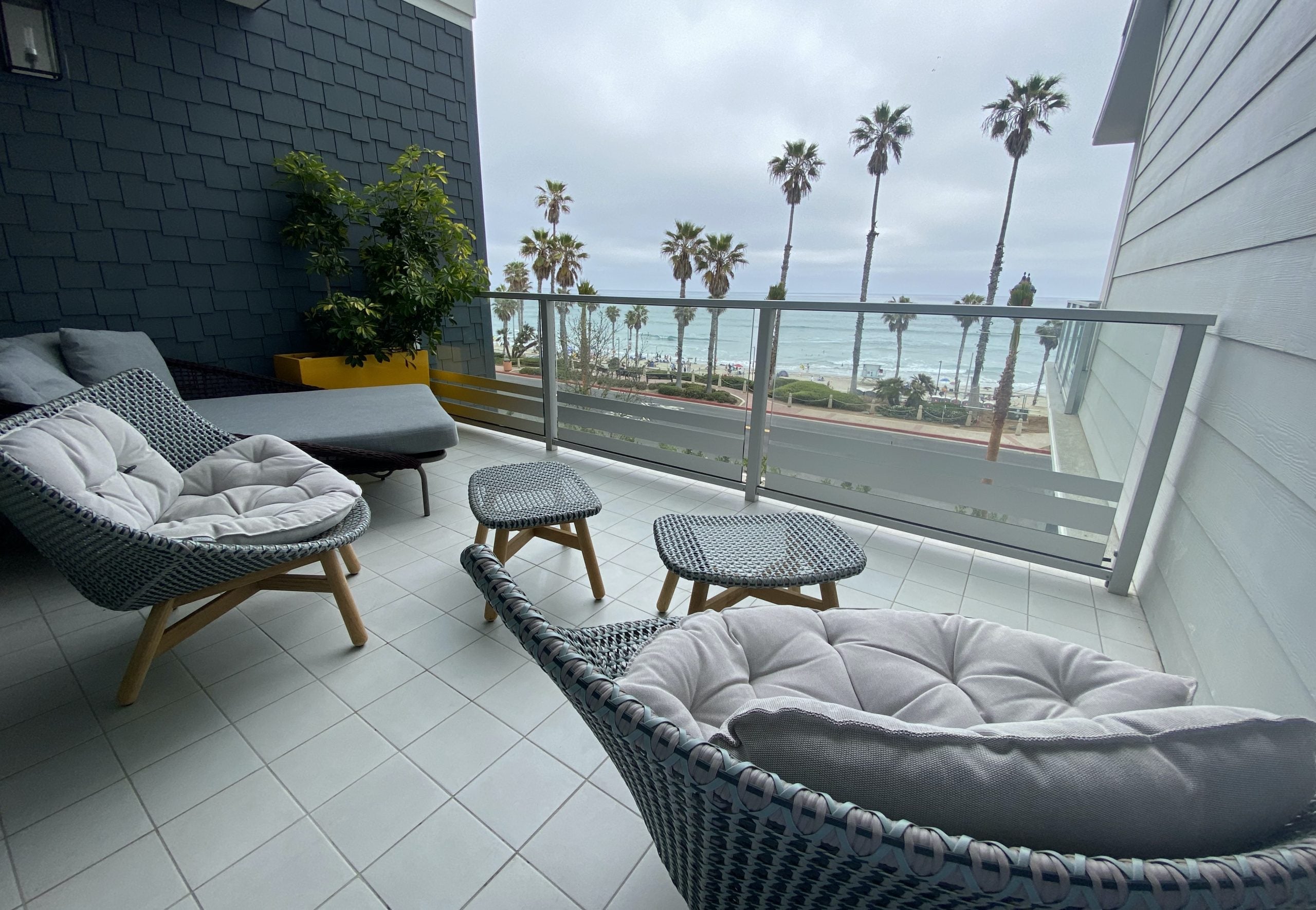 Seabird resort Sunny's spa balcony