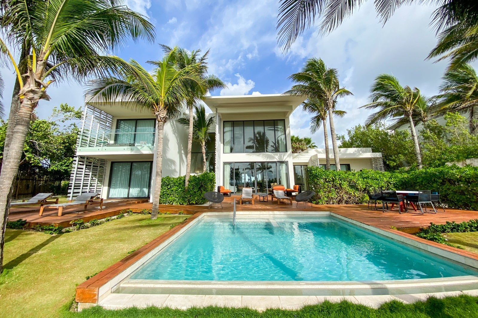 Exterior shot of the Andaz Mayakoba in Mexico