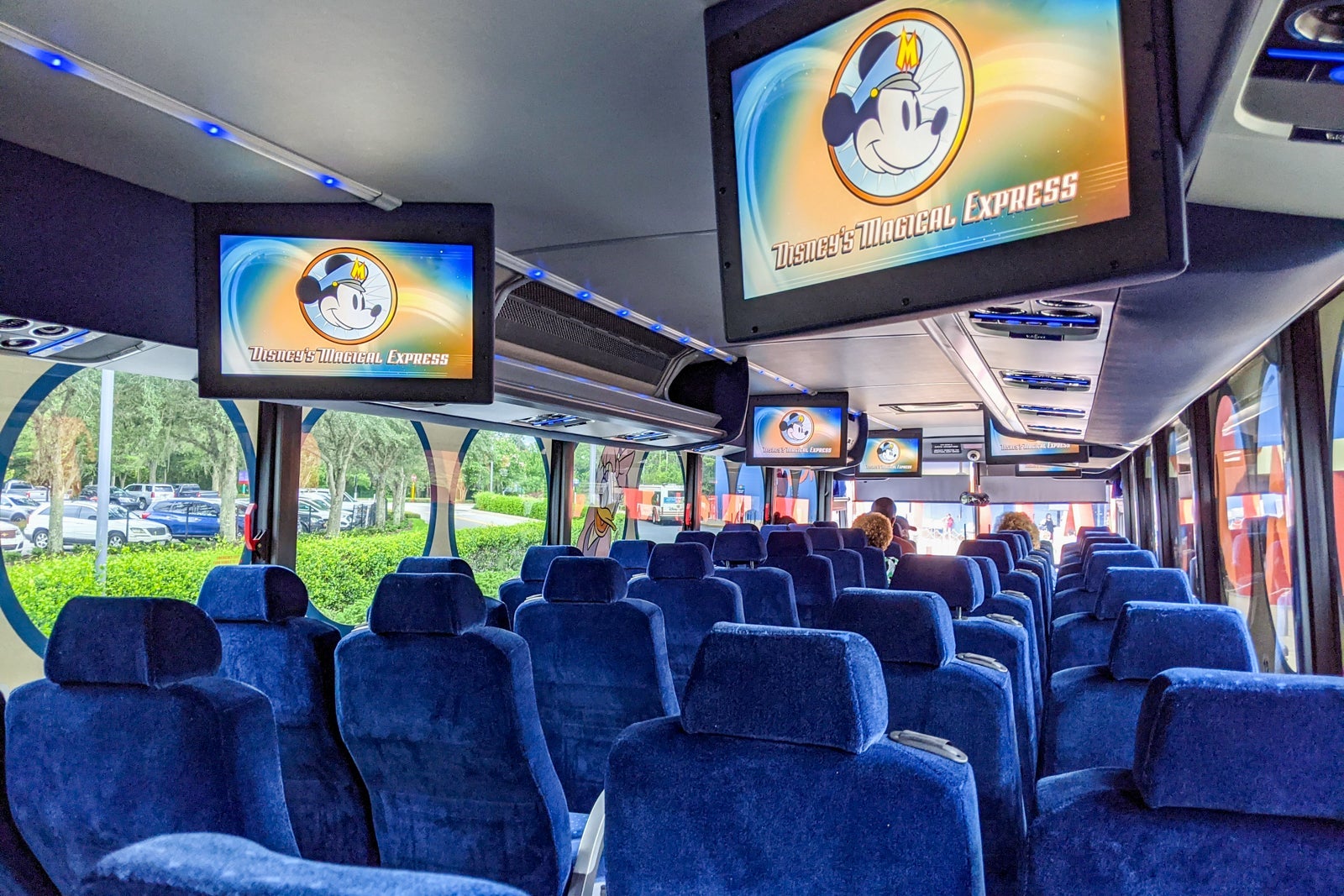 Disney World's Magical Express bus