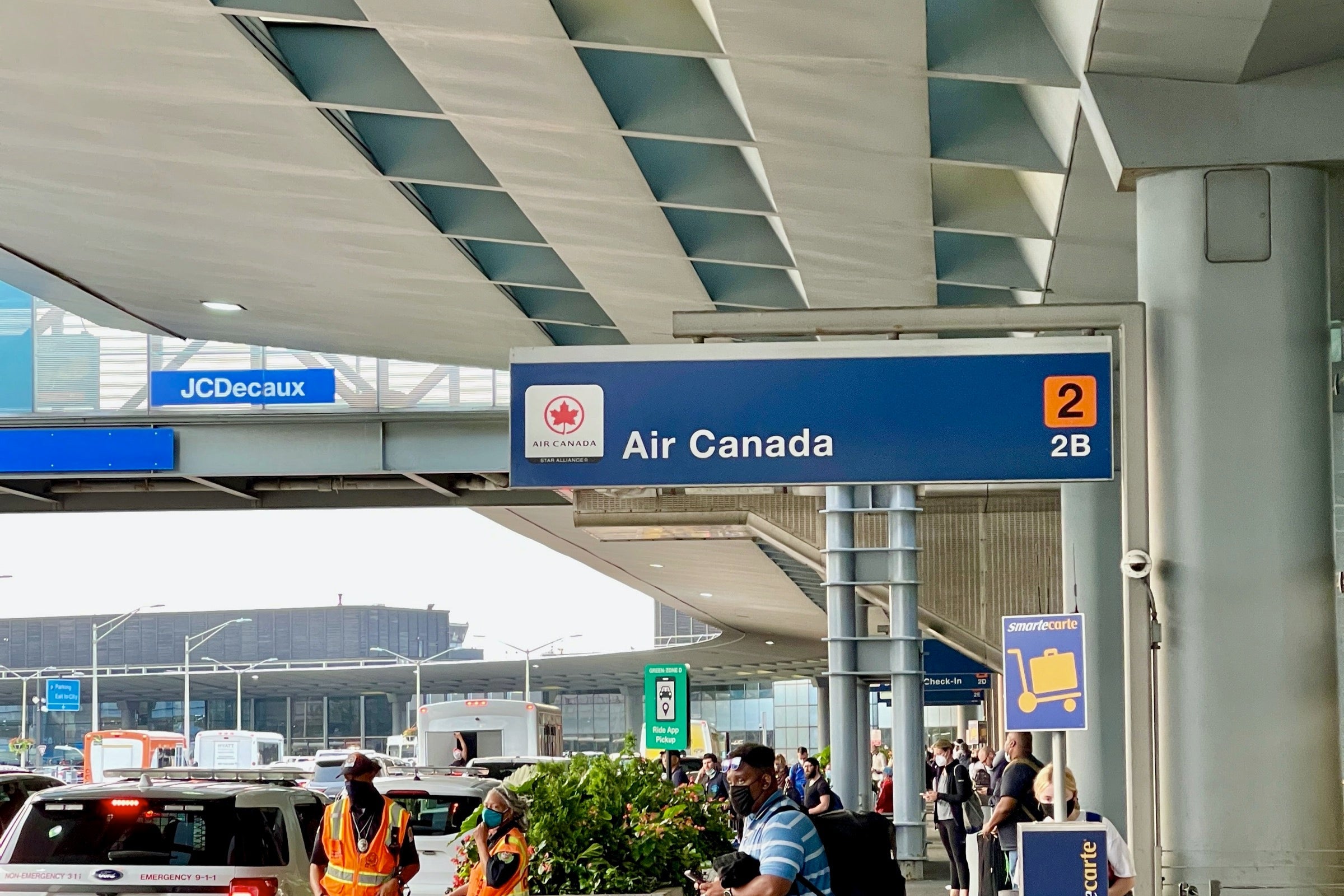 Air Canada sign at ORD