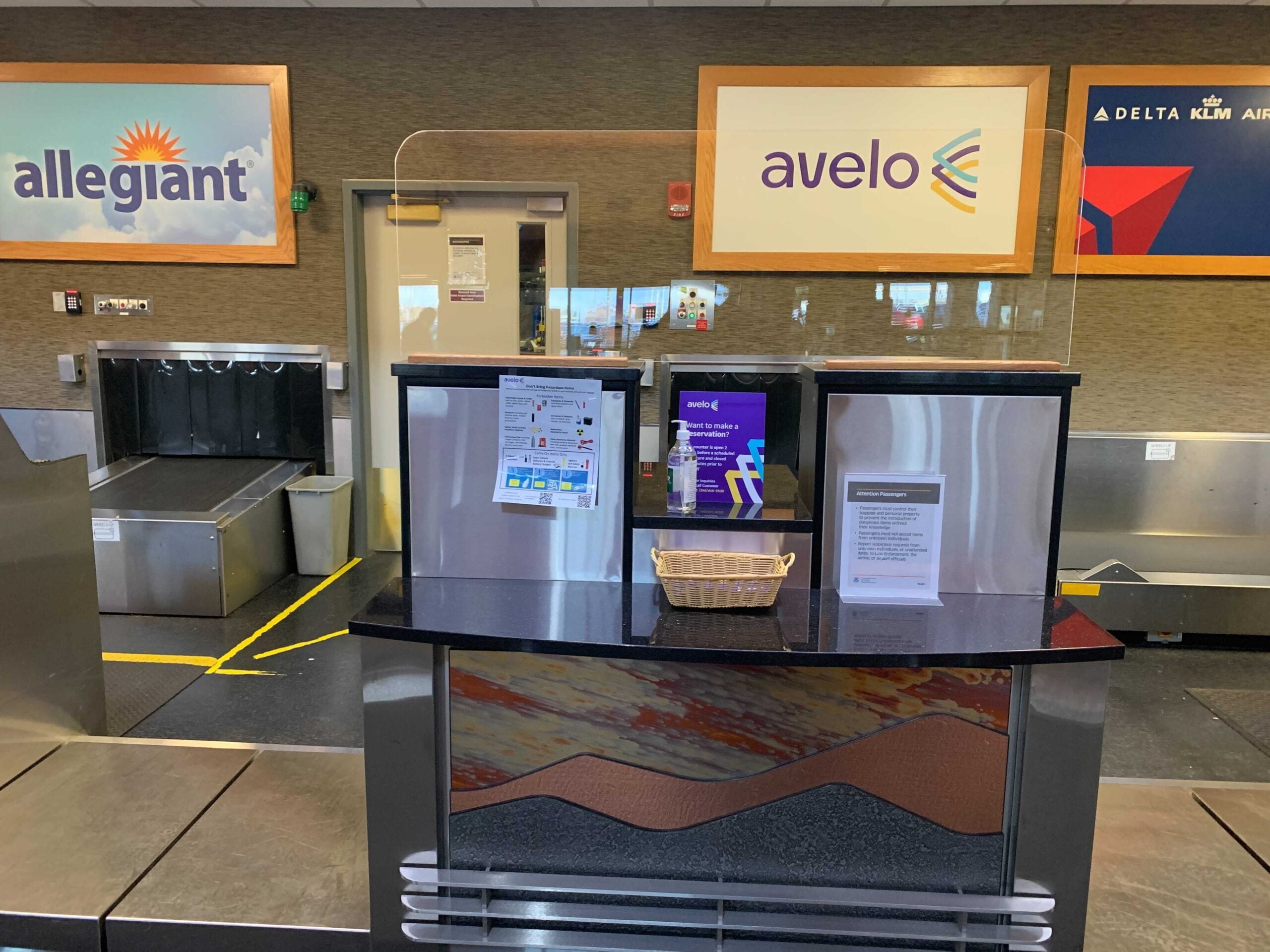 Avelo Bozeman check-in area.