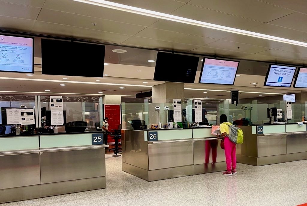 Canadian border booths