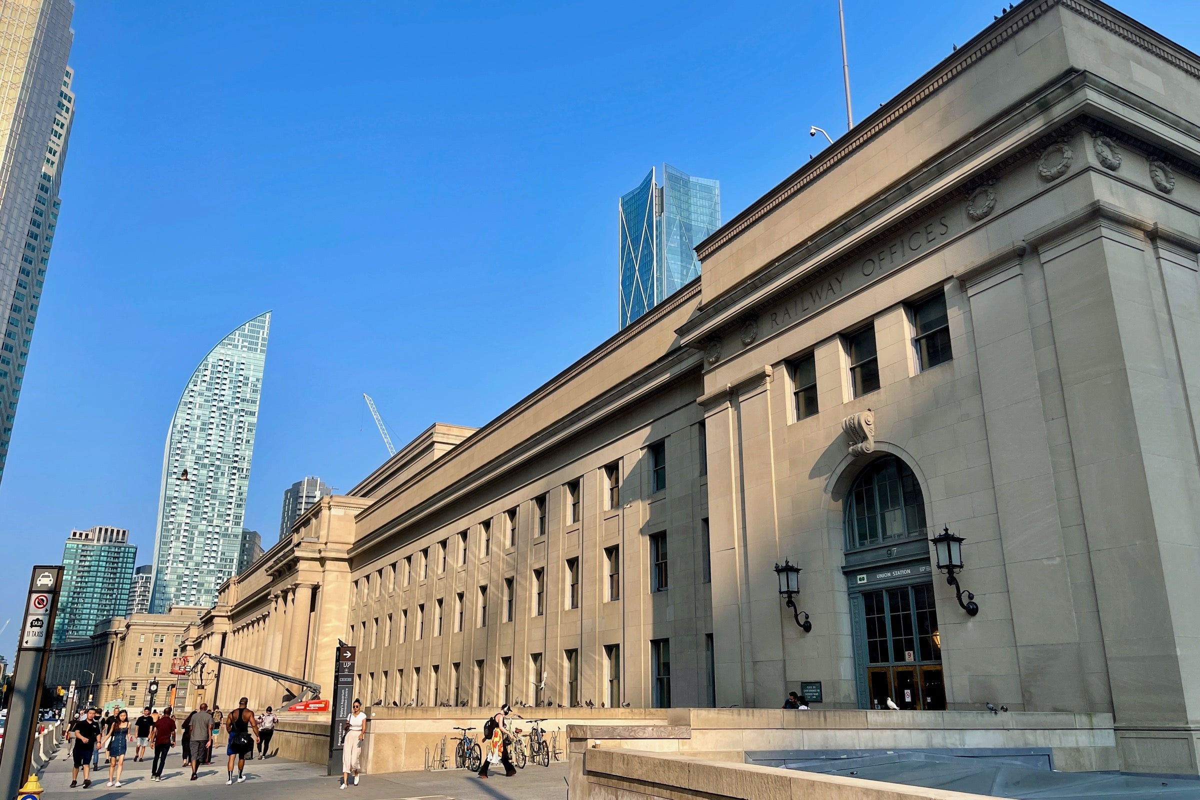 Toronto Union Station exterior