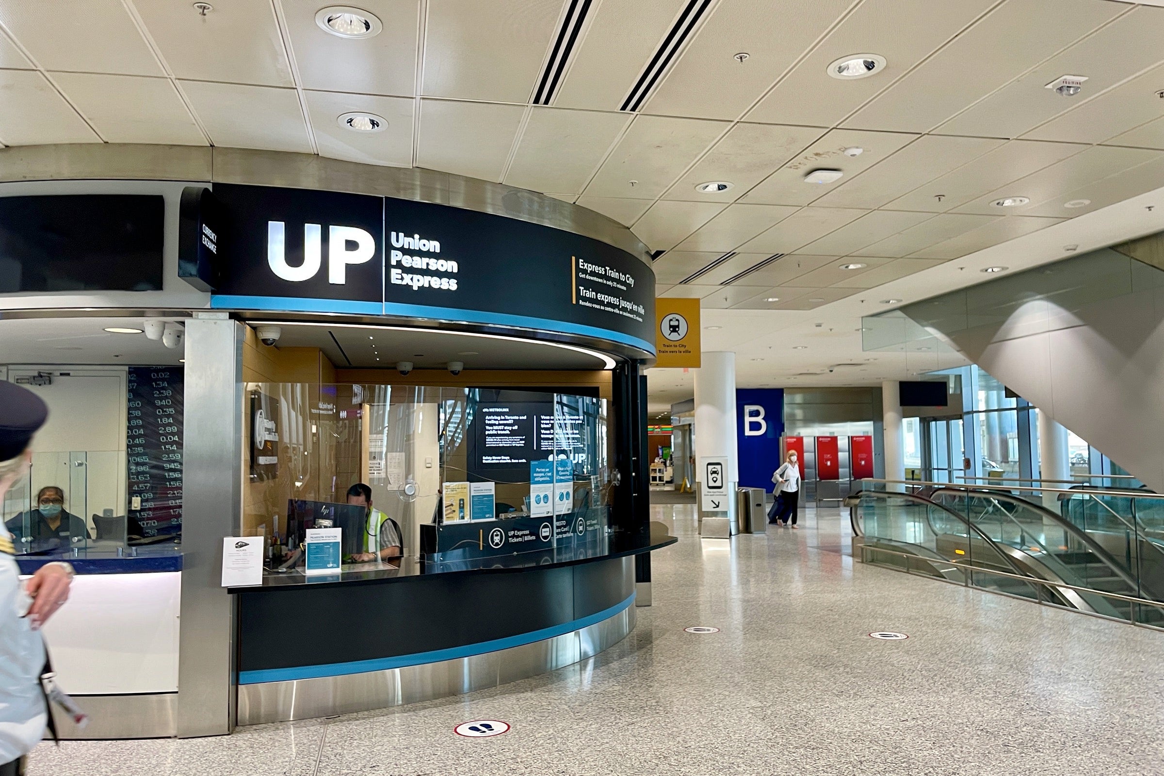 UP Express booth at YYZ