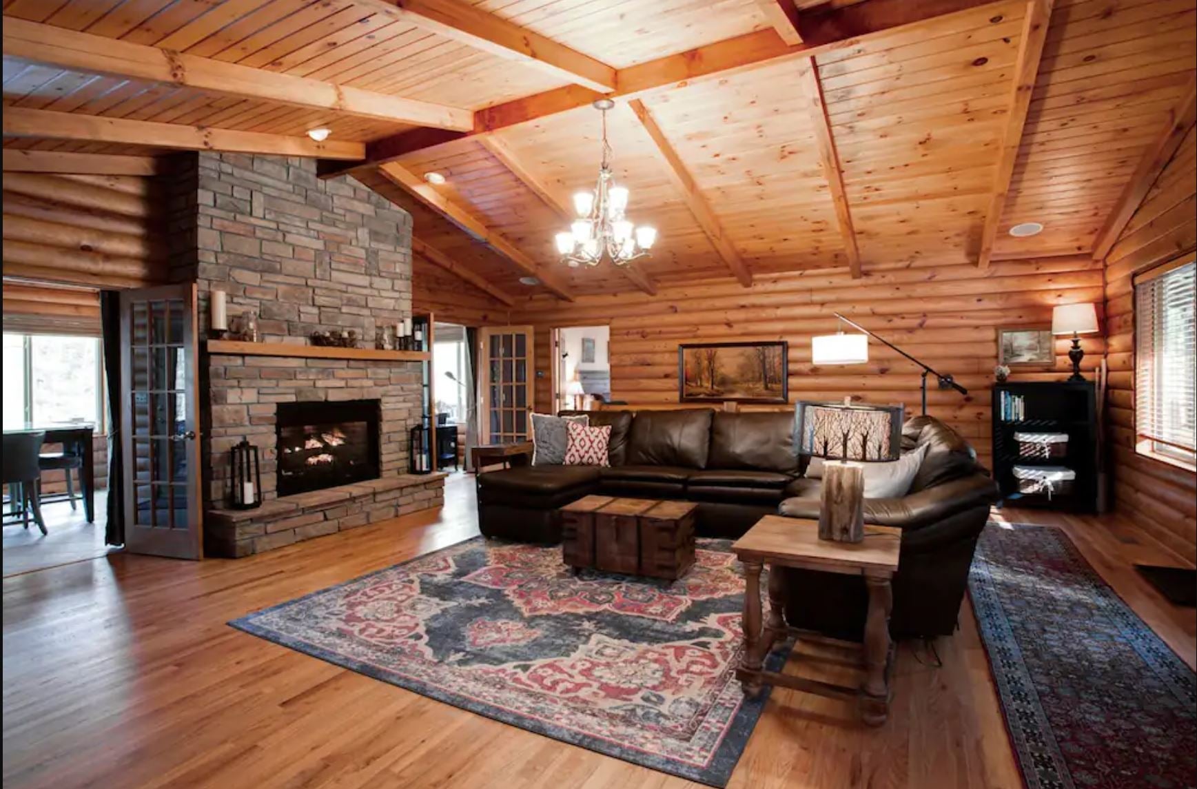 Photo of the living room at Bear Bottom Cabin.