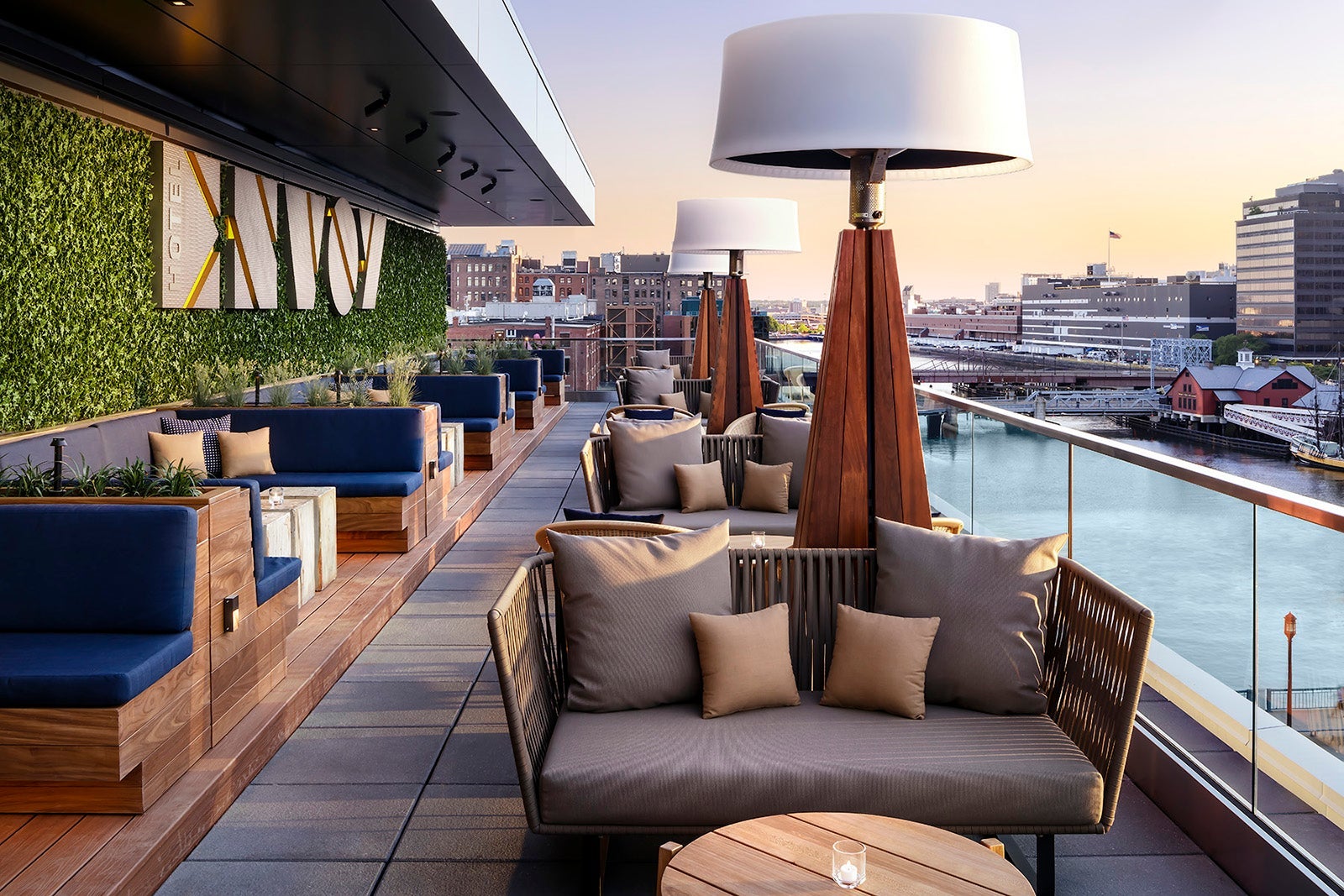 The Lookout Rooftop and Bar at The Envoy Boston