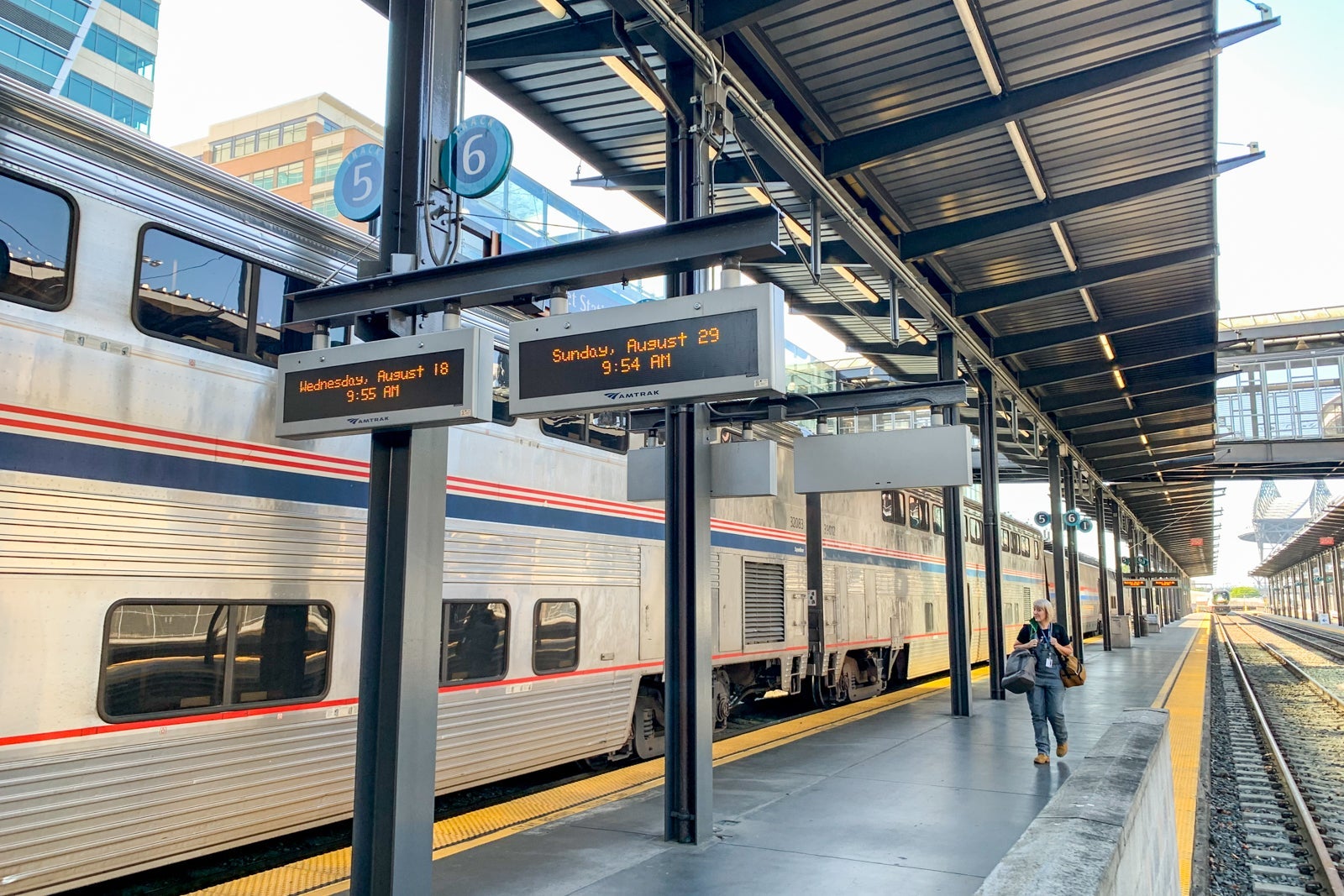Amshack Amtrak rolls out new kiosks nationally - The Points Guy