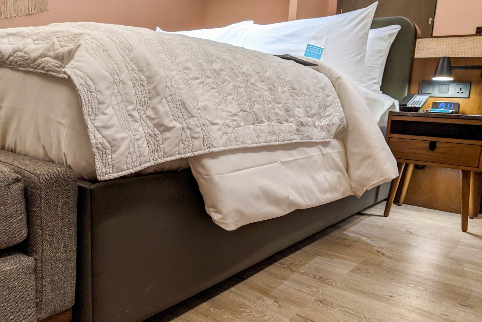 No clearance under bed at the Le Meridien Maldives