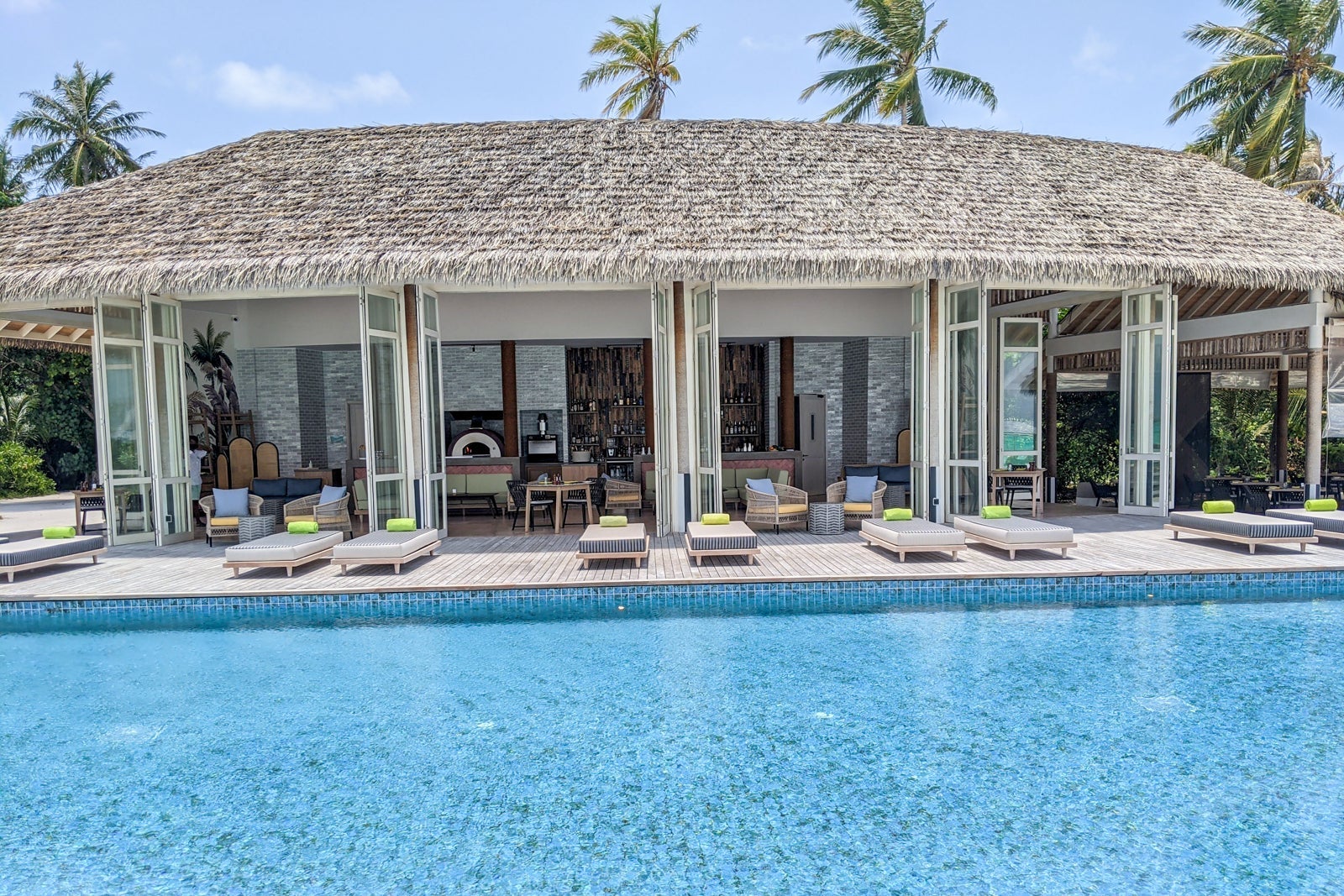 Pool and Velaa at Le Meridien Maldives