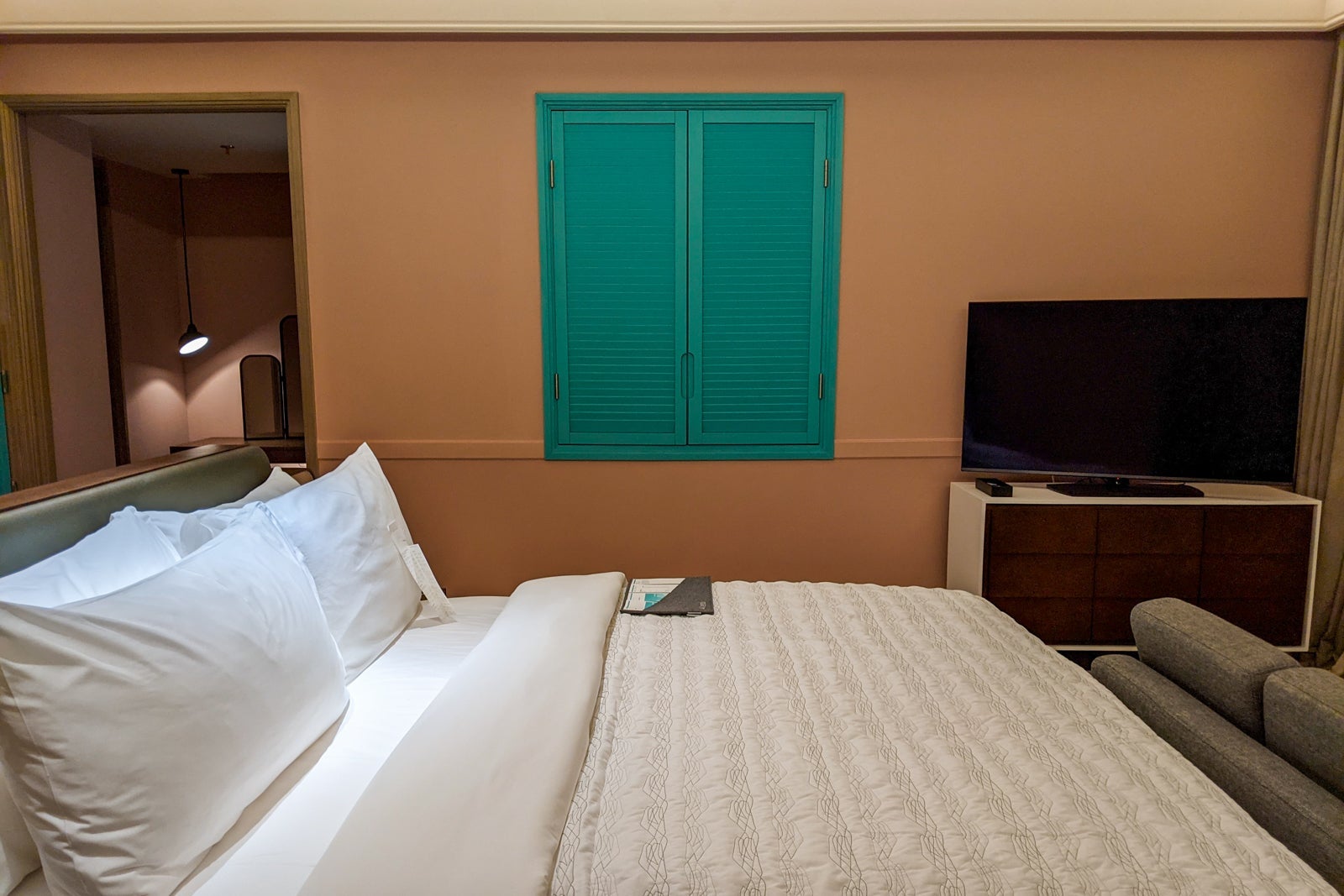 Sunrise overwater villa at Le Meridien Maldives