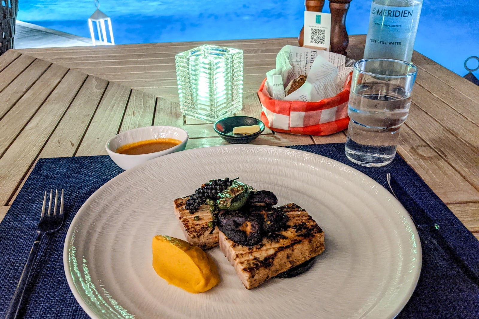 Dinner at Velaa restaurant at Le Meridien Maldives