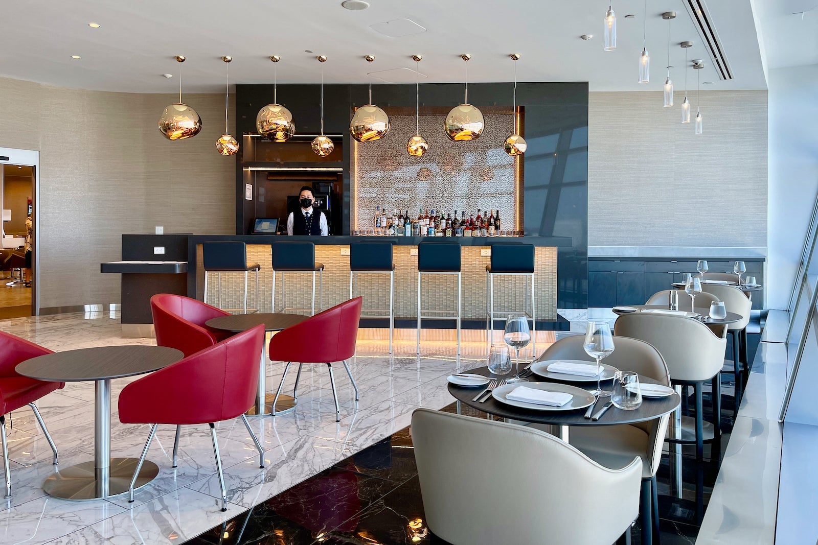 lounge dining area