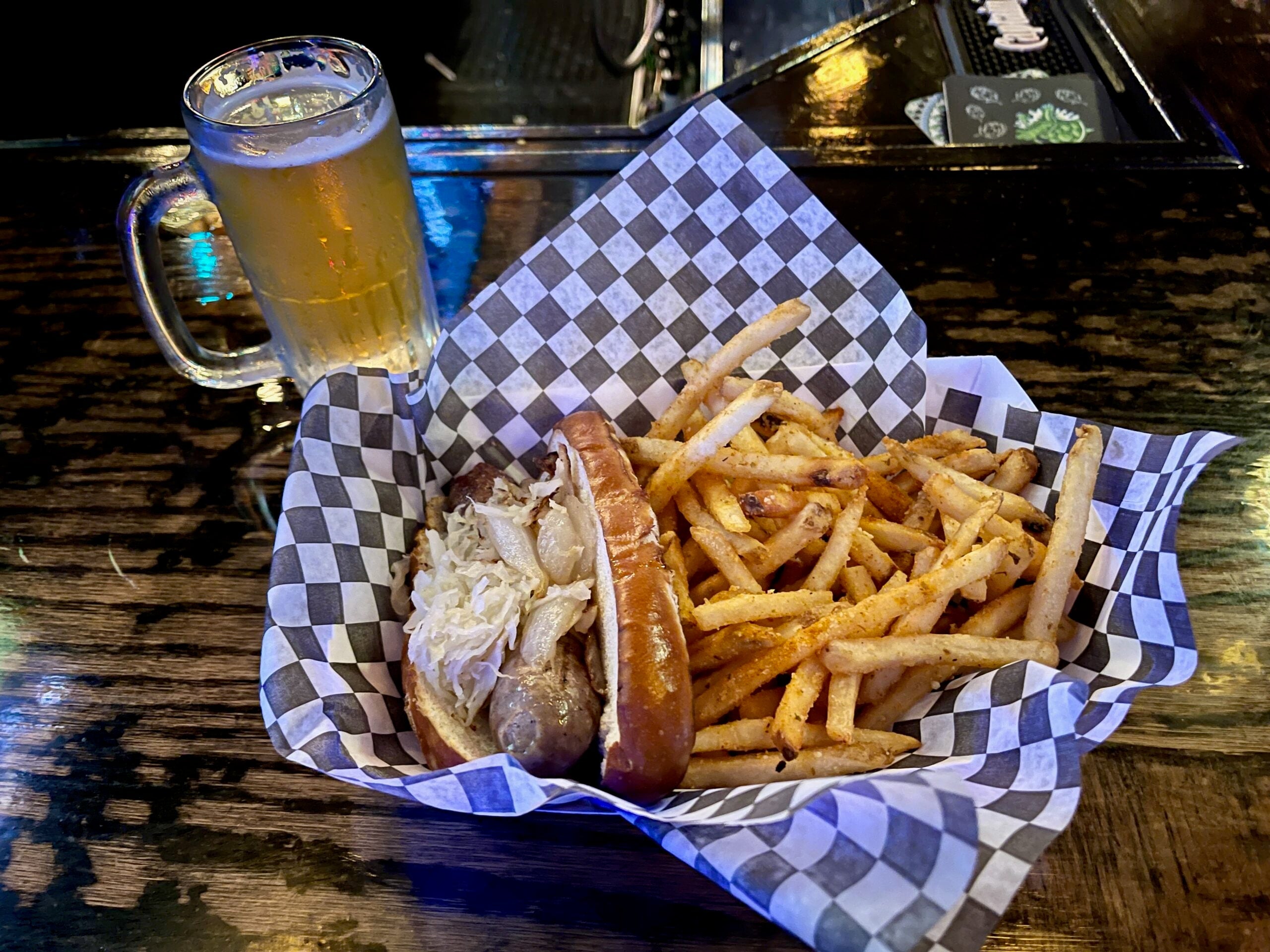 Bratwust and beer at Milwaukee Brat House