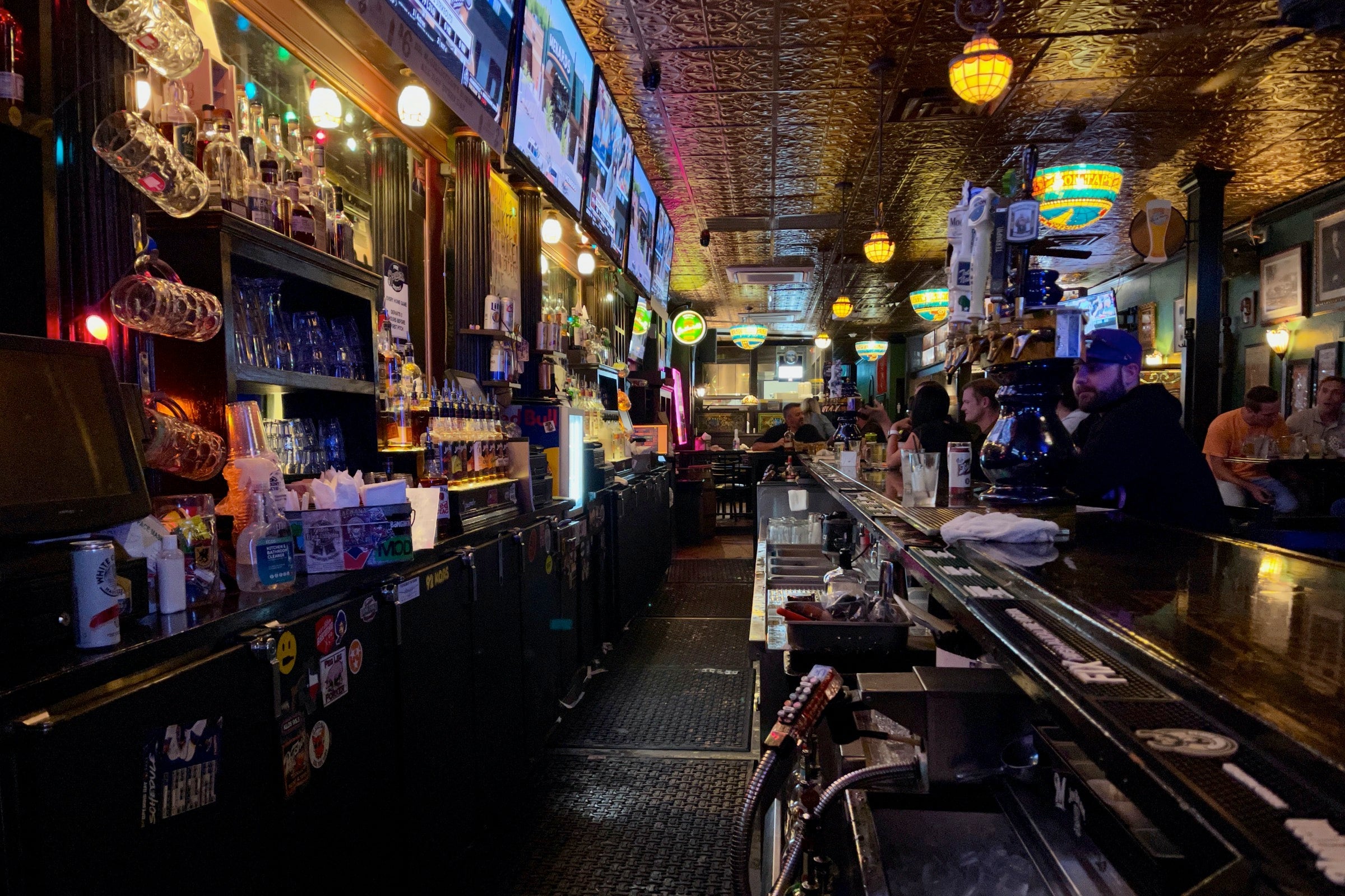 Milwaukee Brat House bar