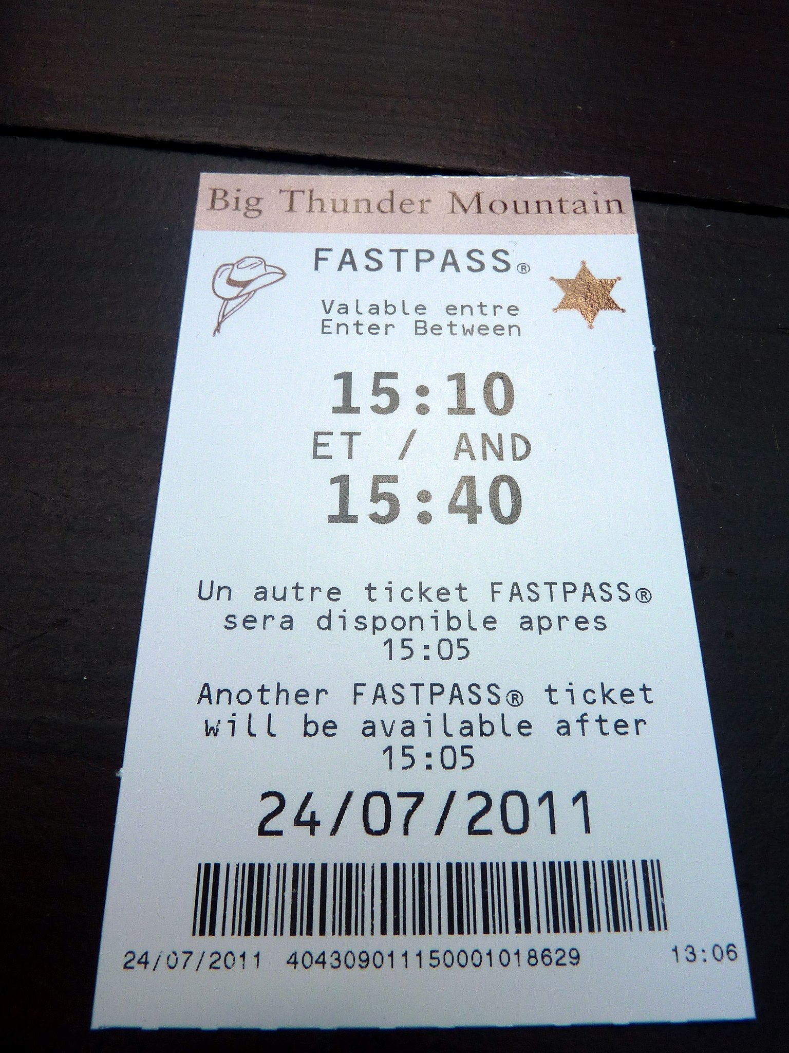paper version of Disney FastPass