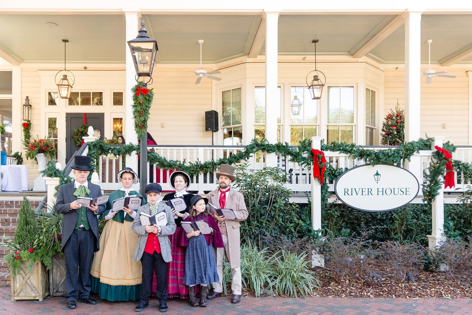 Christmas carolers at Montage Palmetto Bluff