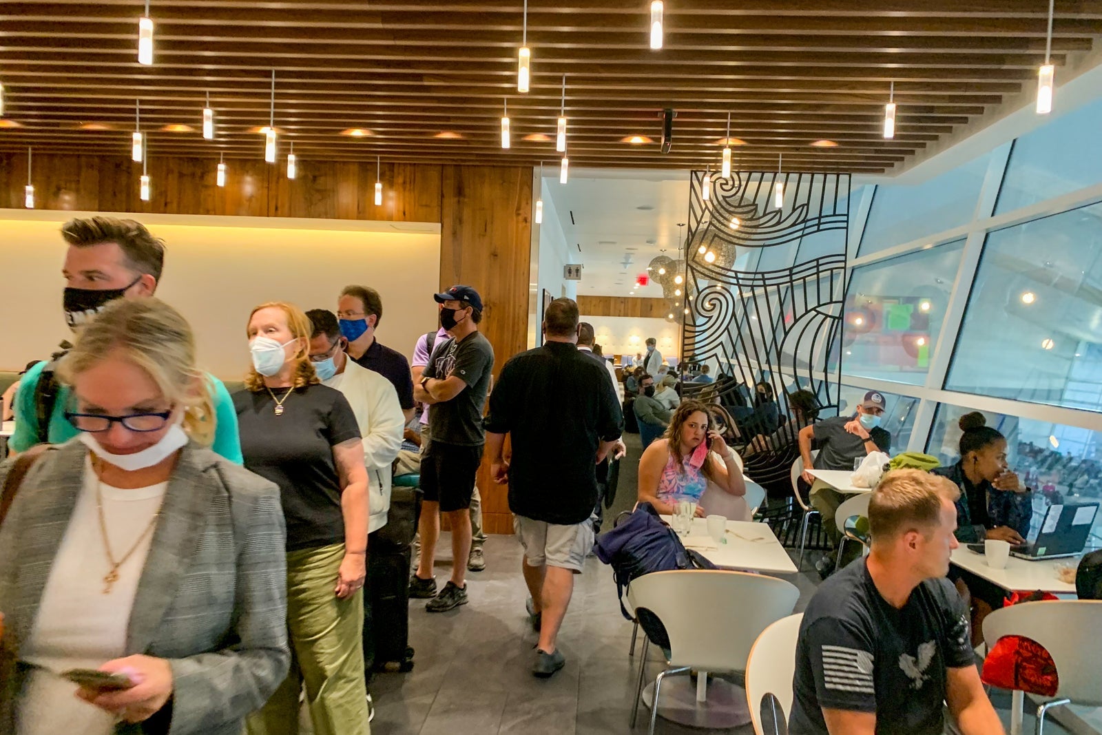 Dallas Amex Centurion Lounge long lines. (Photo by Clint Henderson/The Points Guy)