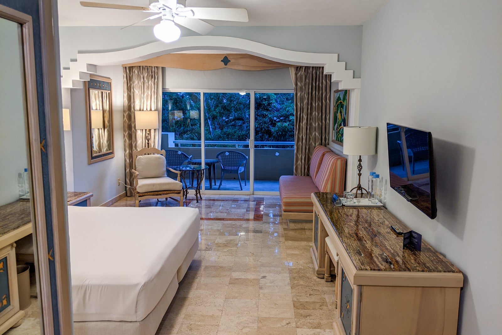 Junior suite at Iberostar Paraiso Del Mar in Mexico