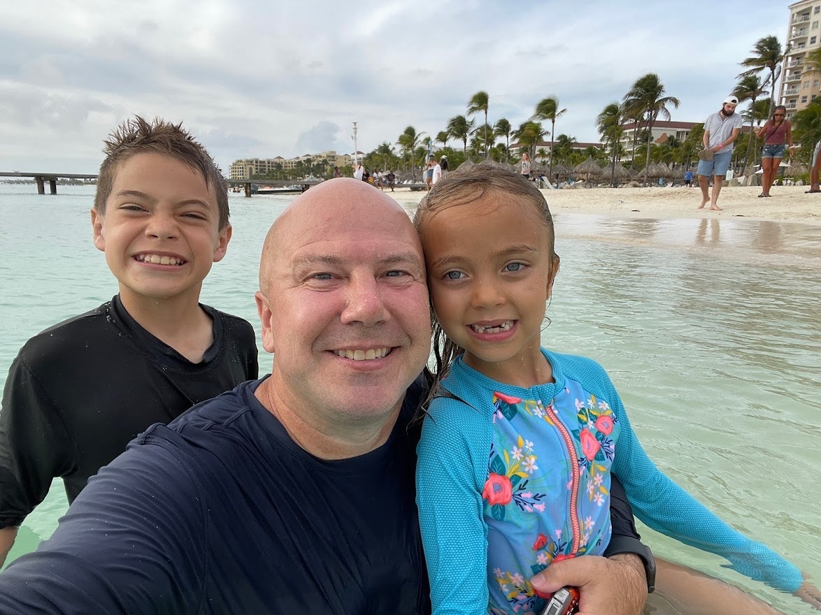 Author Lee Huffman and kids in Aruba