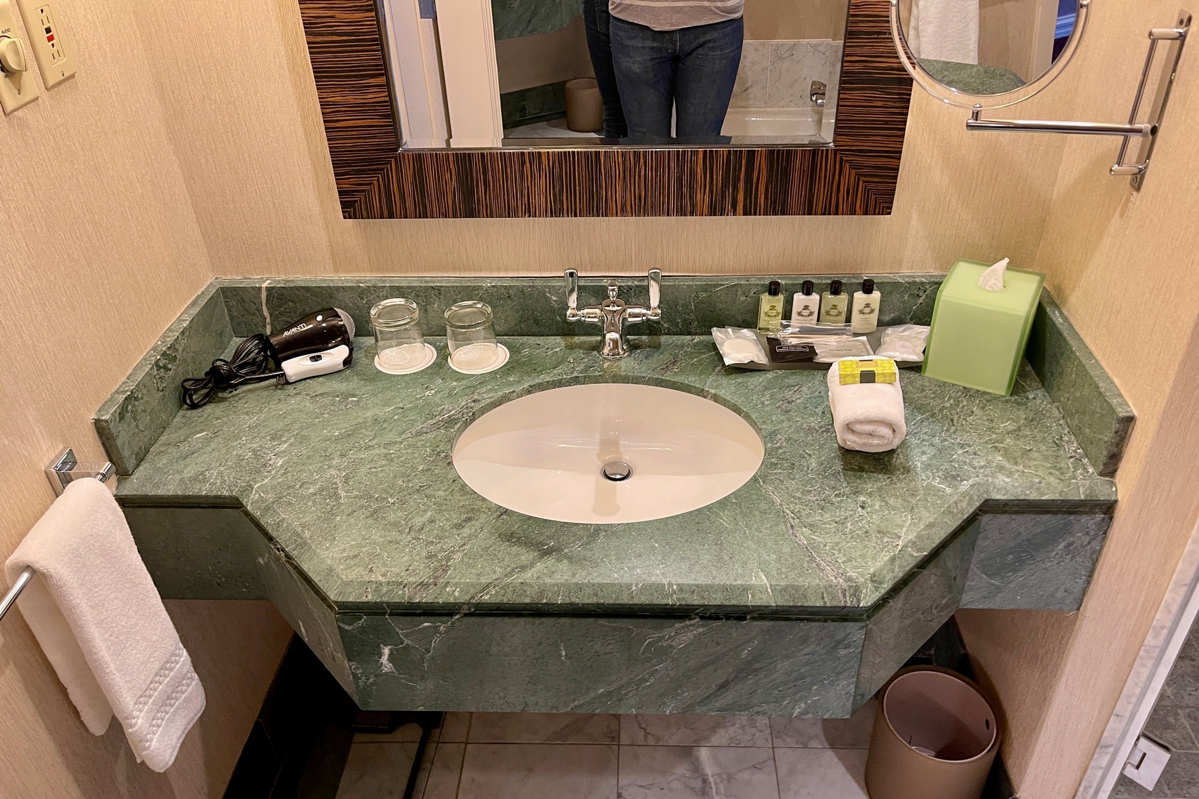 InterContinental Montreal bathroom sink