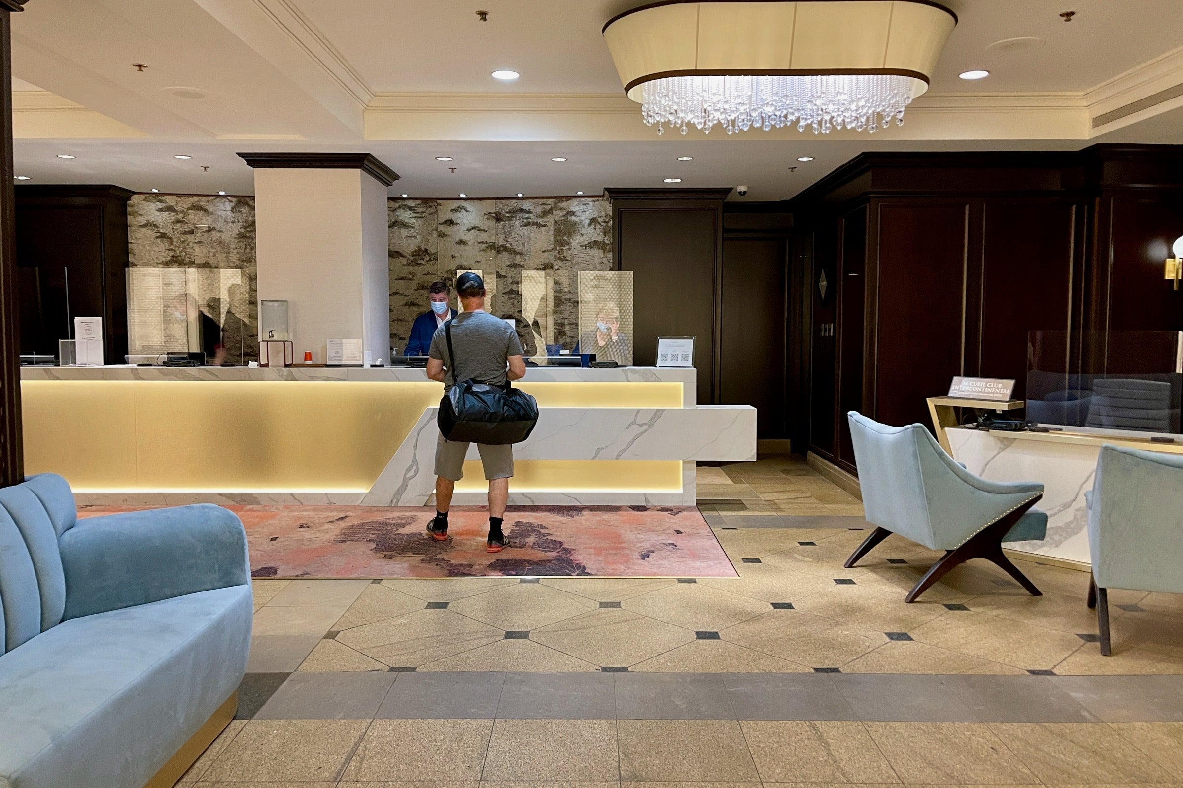 InterContinental Montreal check in counter