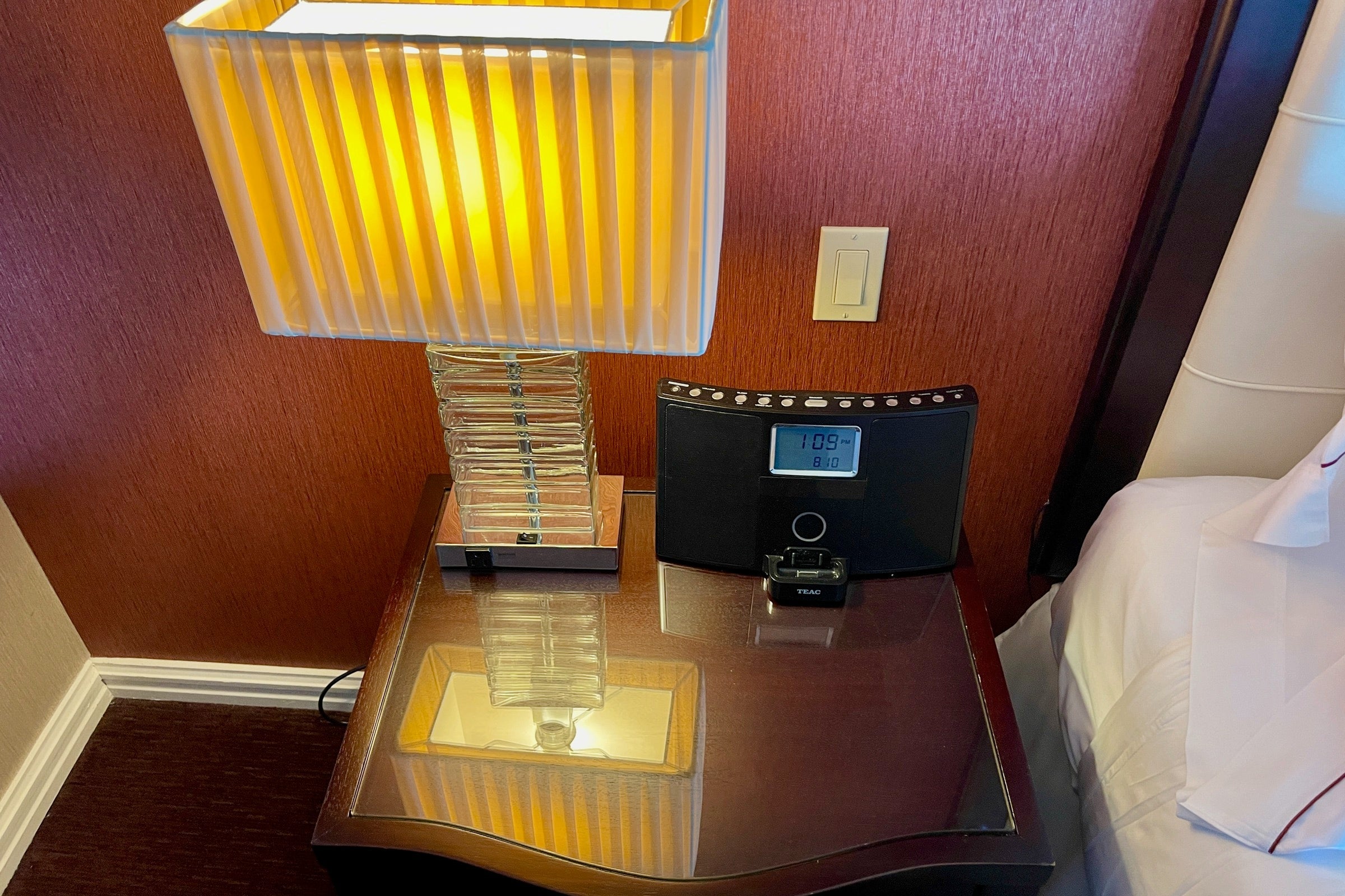 InterContinental Montreal nightstand with old iPod alarm clock