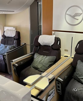 A month later, Lufthansa First awards still aren’t showing through partner programs: Here’s why it matters